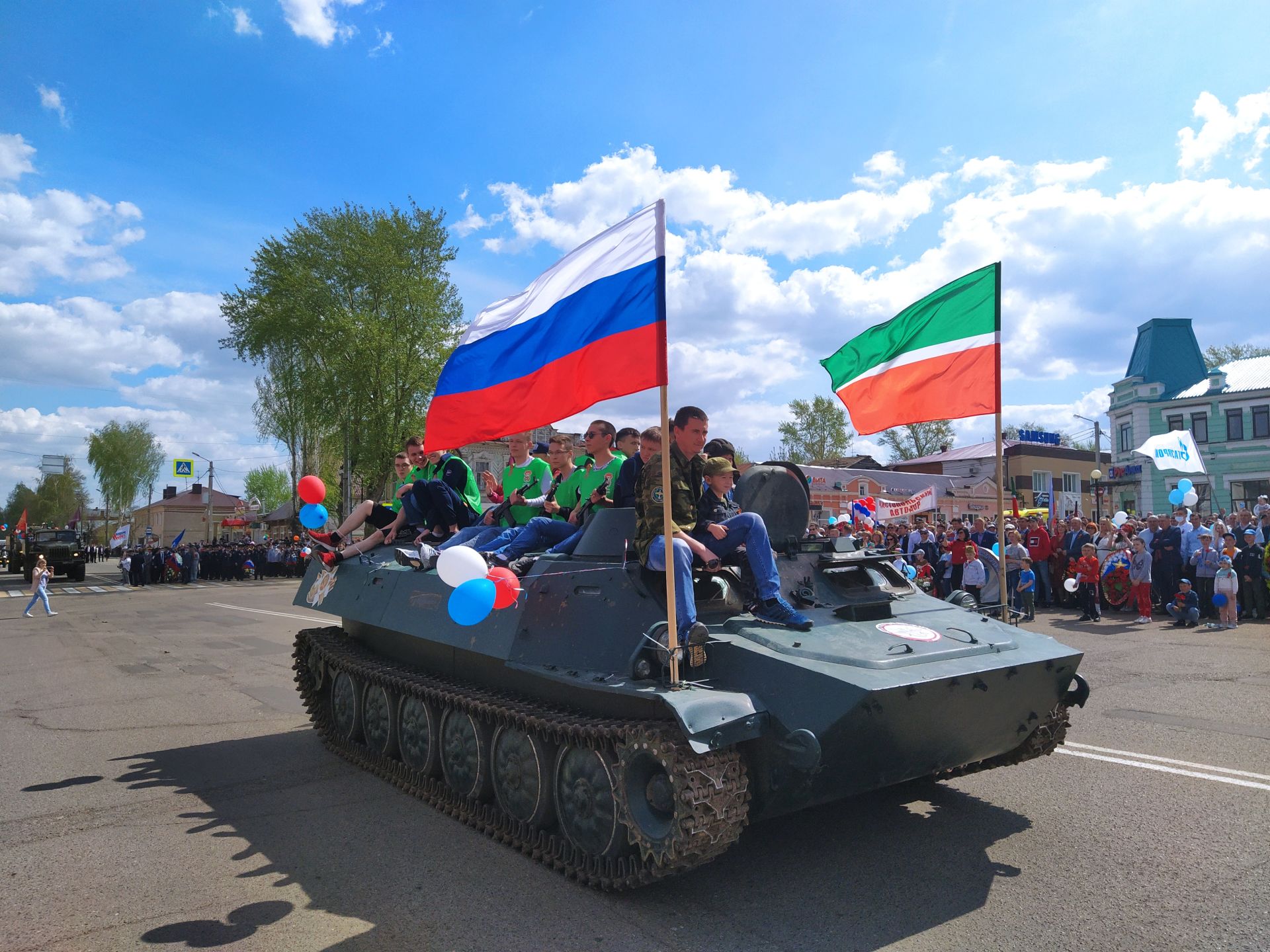 В Чистополе отпраздновали 76 годовщину Великой Победы (ФОТОРЕПОРТАЖ)