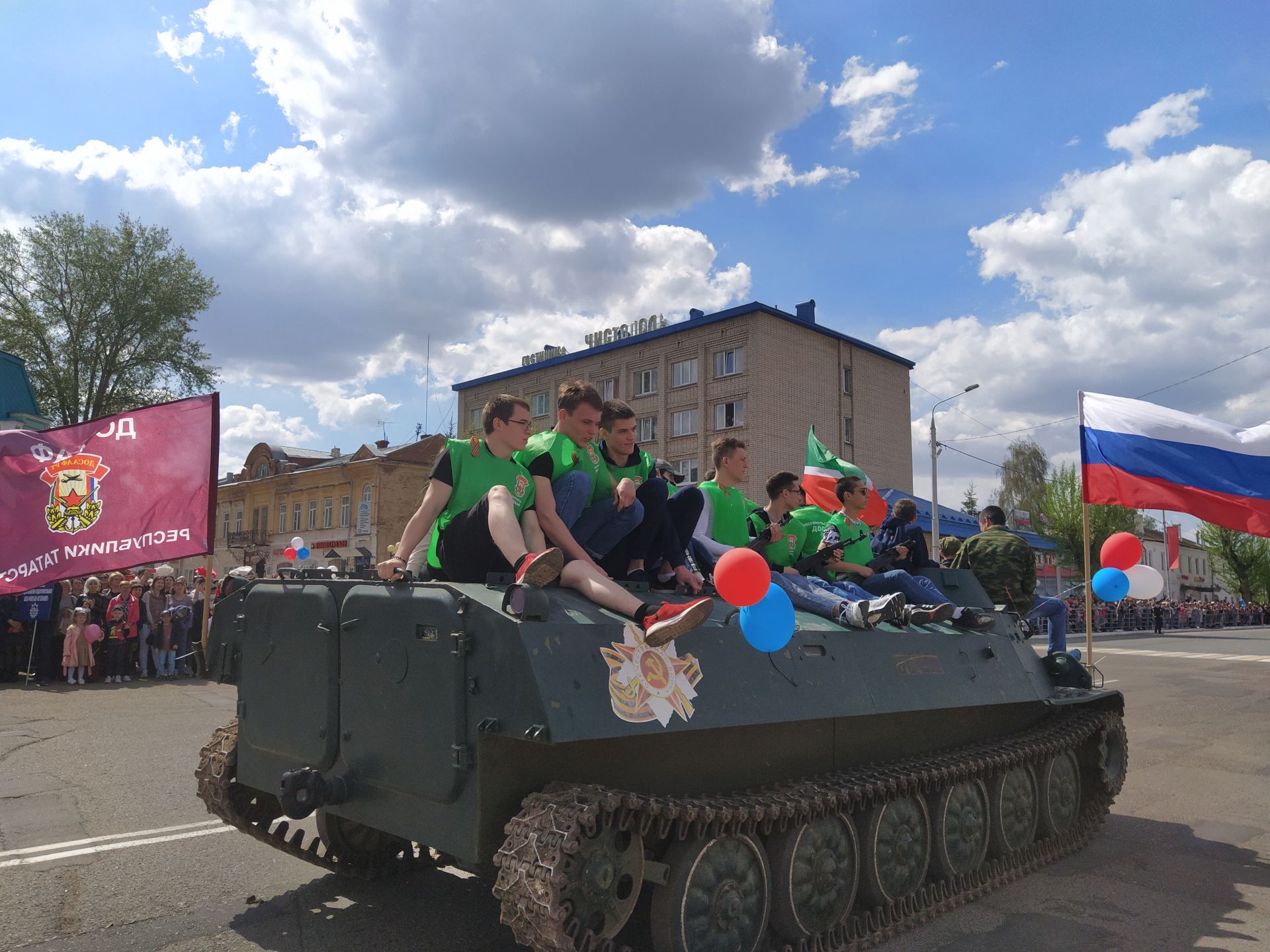 В Чистополе отпраздновали 76 годовщину Великой Победы (ФОТОРЕПОРТАЖ)