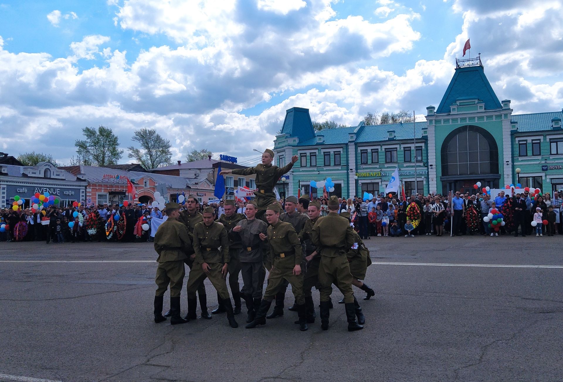 В Чистополе отпраздновали 76 годовщину Великой Победы (ФОТОРЕПОРТАЖ)