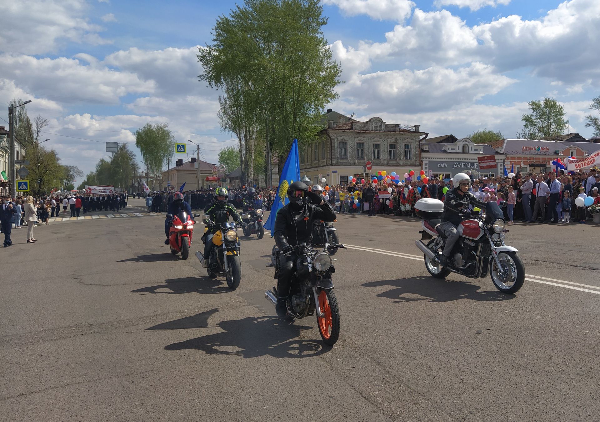 В Чистополе отпраздновали 76 годовщину Великой Победы (ФОТОРЕПОРТАЖ)