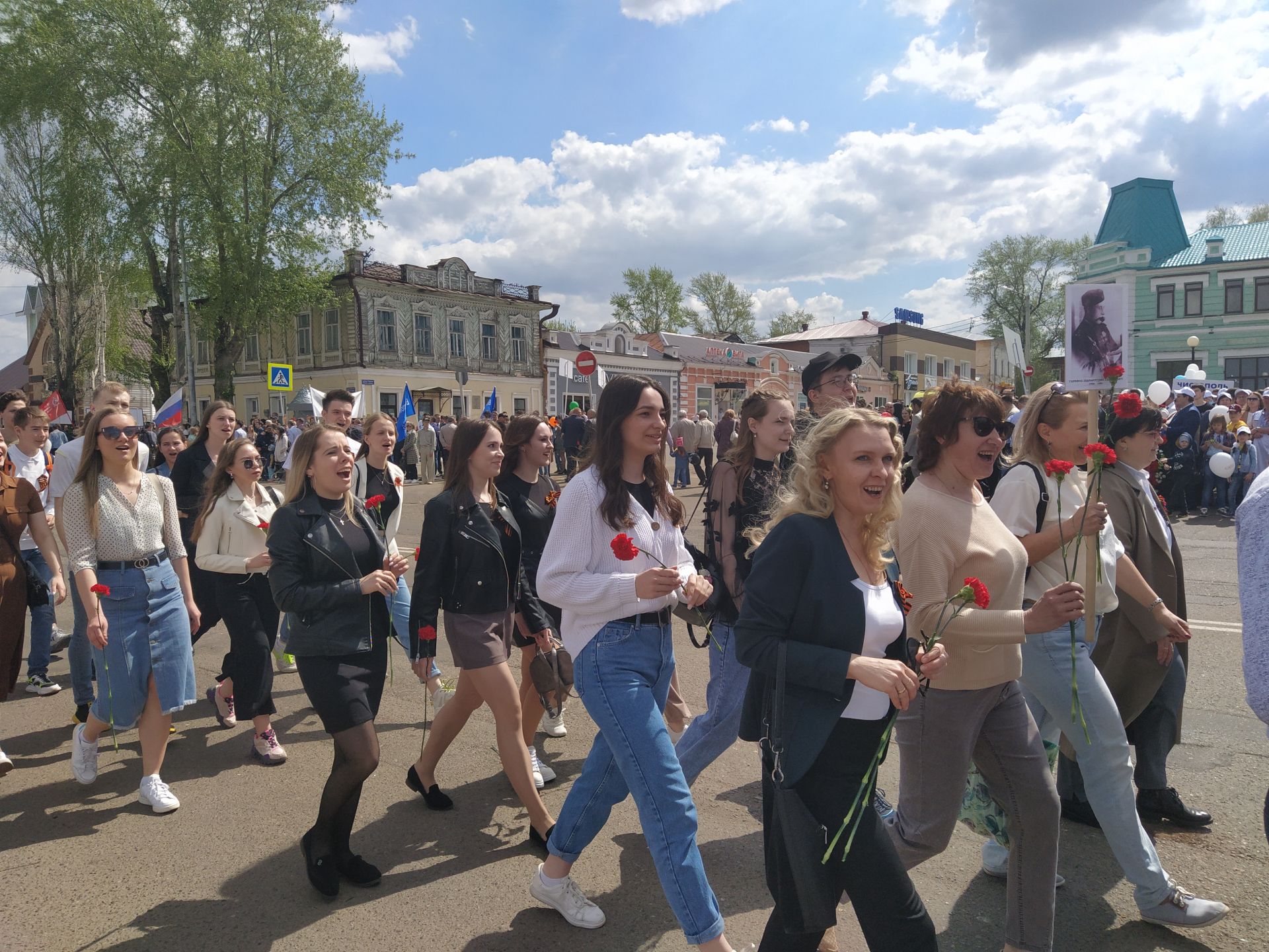 В Чистополе отпраздновали 76 годовщину Великой Победы (ФОТОРЕПОРТАЖ)