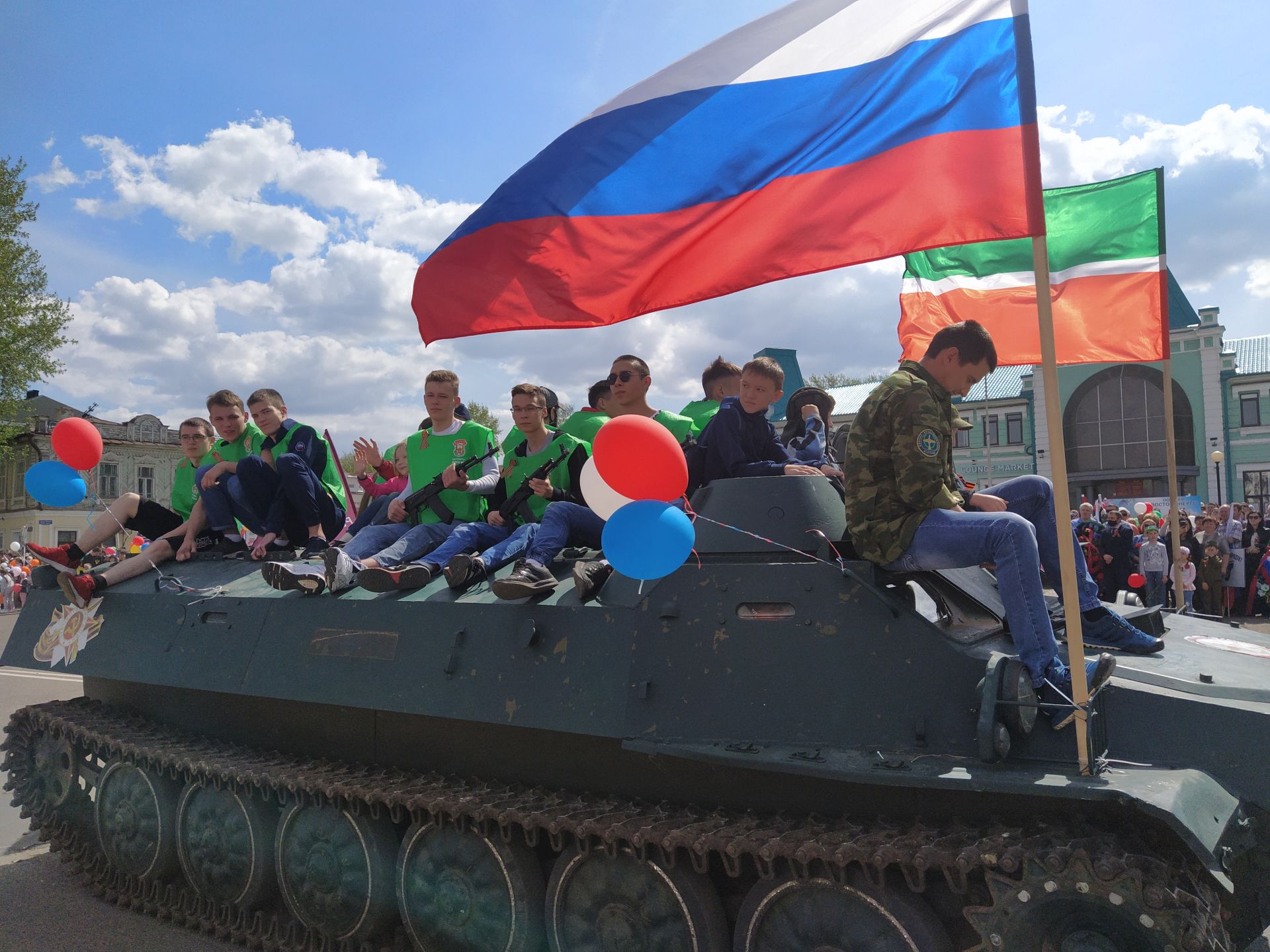 В Чистополе отпраздновали 76 годовщину Великой Победы (ФОТОРЕПОРТАЖ)