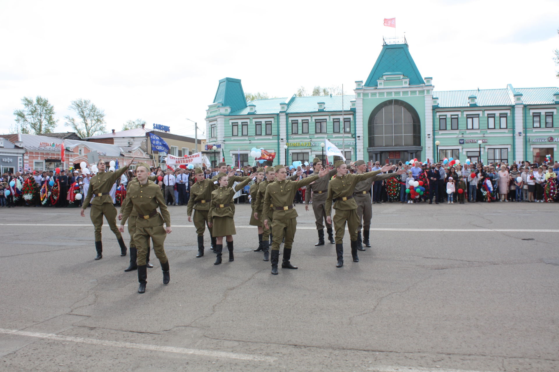 В Чистополе отпраздновали 76 годовщину Великой Победы (ФОТОРЕПОРТАЖ)