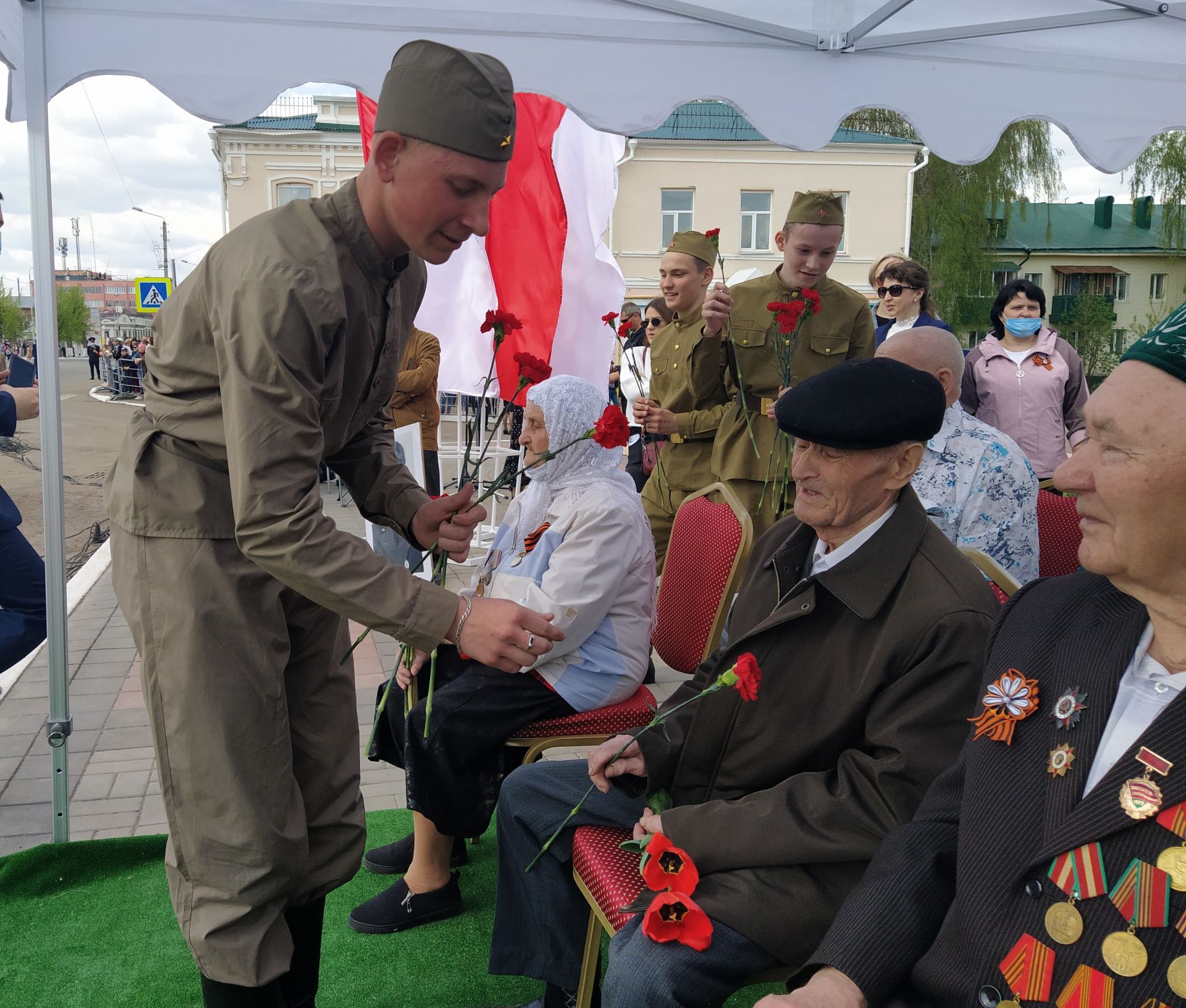 В Чистополе отпраздновали 76 годовщину Великой Победы (ФОТОРЕПОРТАЖ)