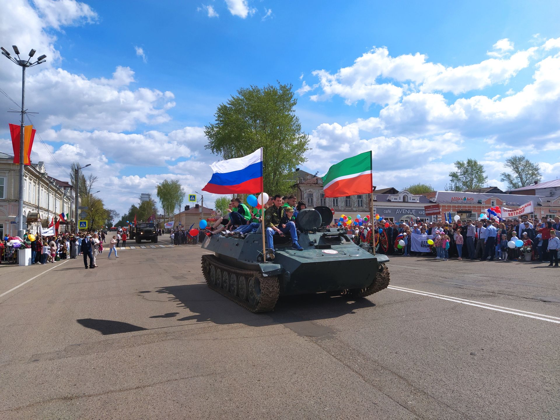 В Чистополе отпраздновали 76 годовщину Великой Победы (ФОТОРЕПОРТАЖ)