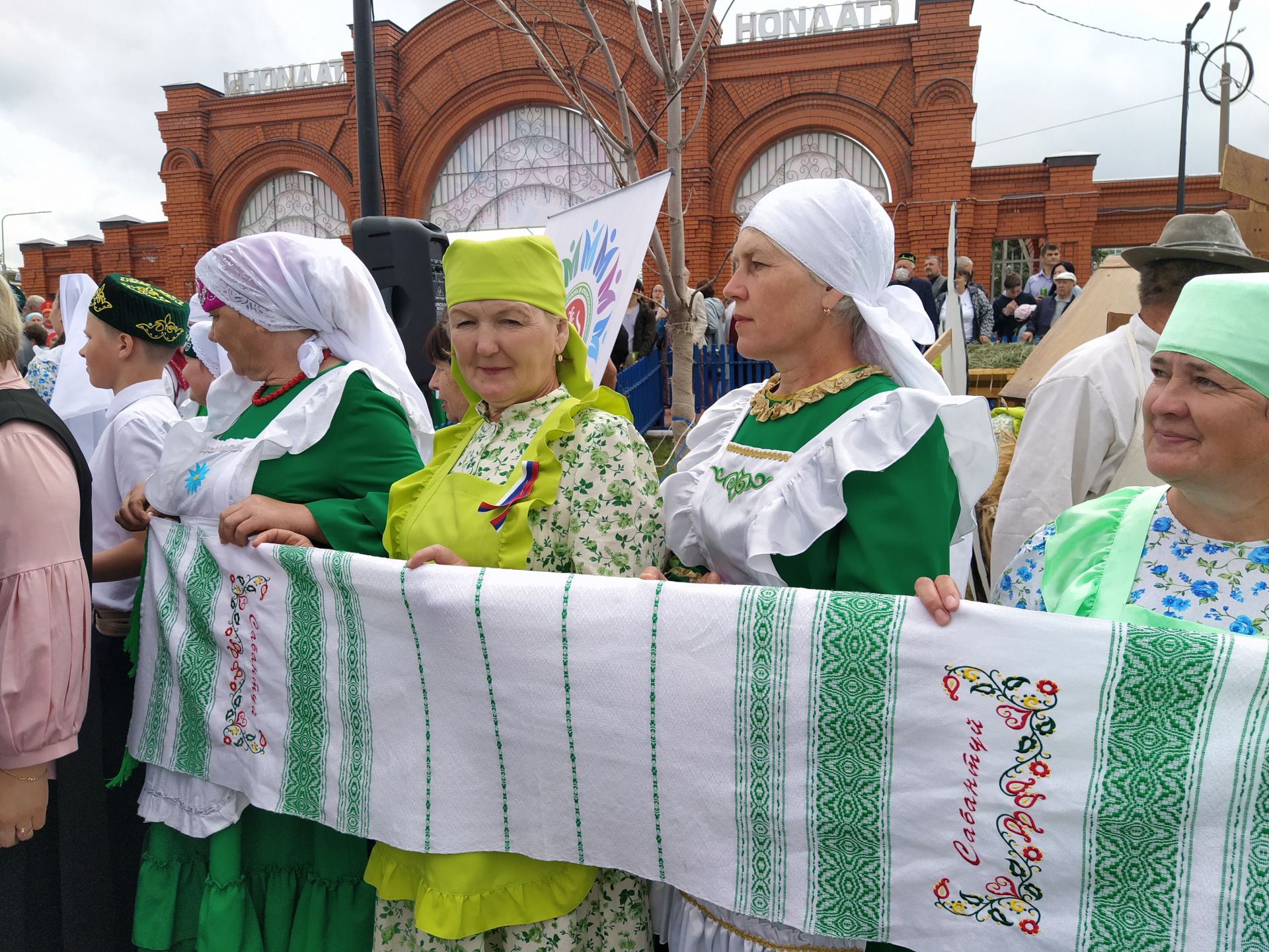 Гости чистопольского Сабантуя посетили национальные подворья