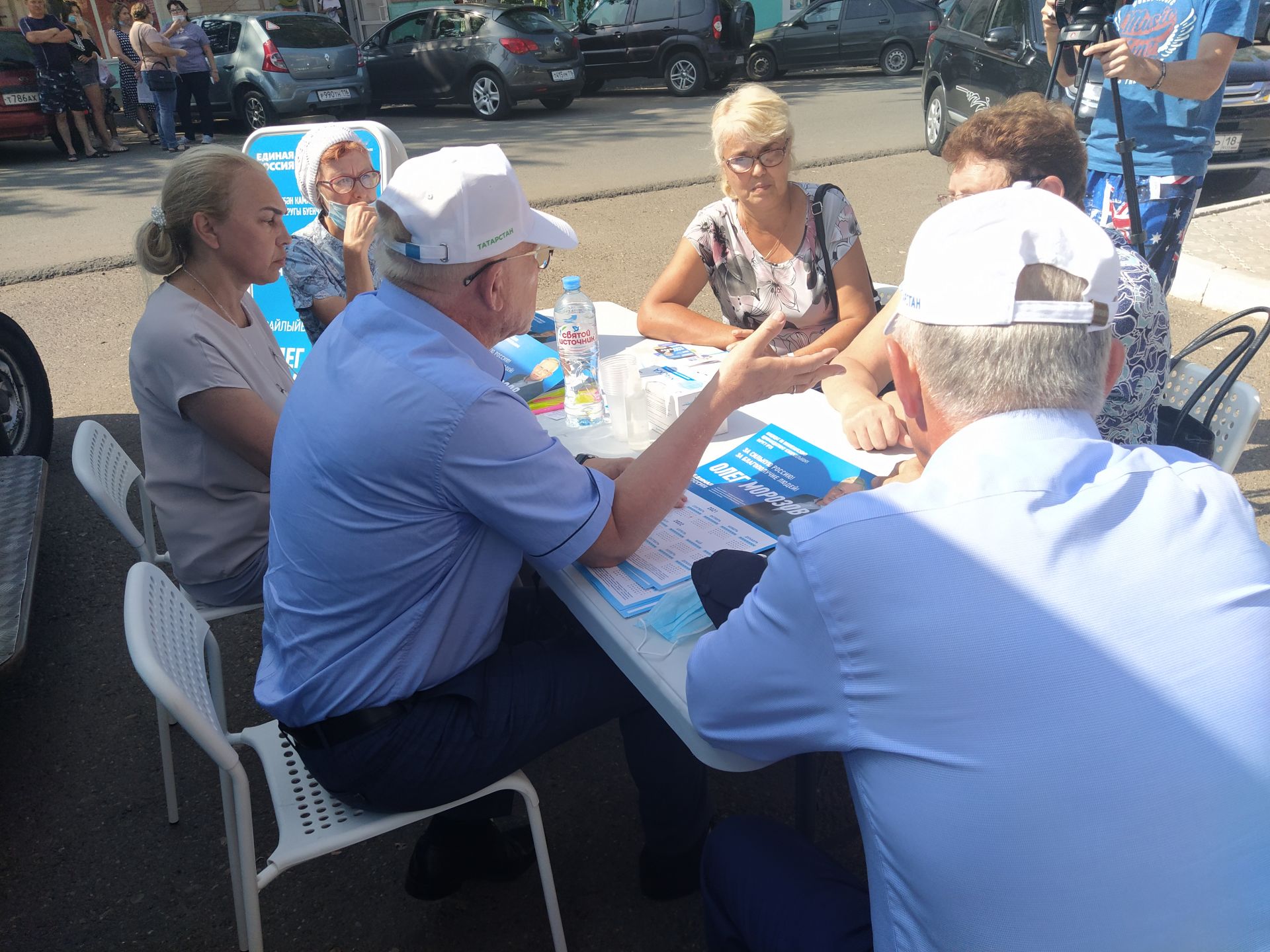 В Чистополь приехала мобильная приемная