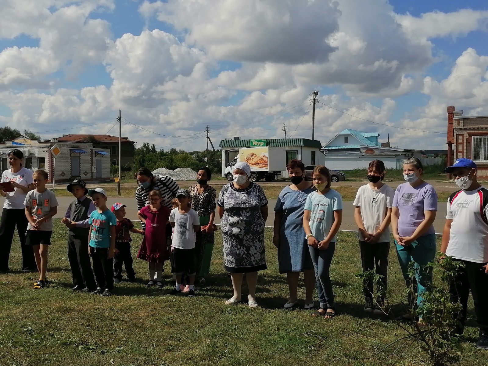 Юным жителям чистопольского села помогли собраться в школу