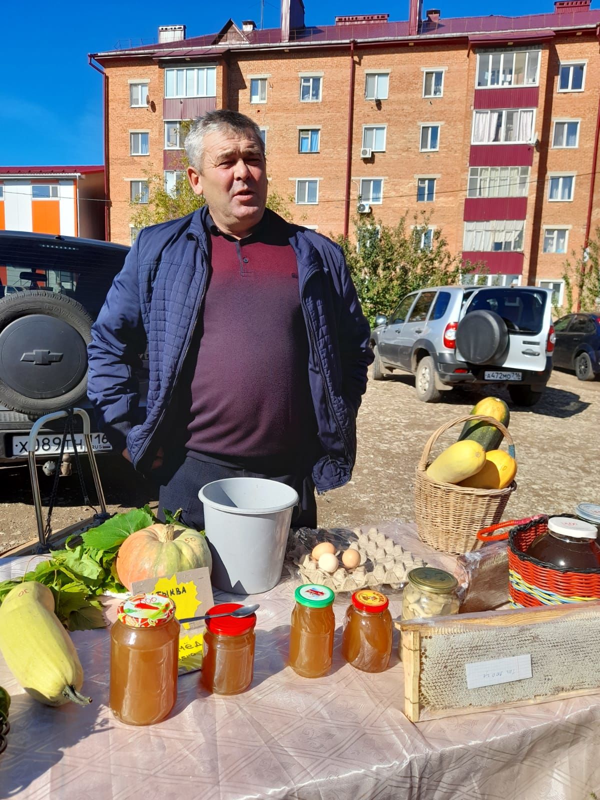 В Чистополе состоялись первые в этом году осенние сельскохозяйственные ярмарки (фоторепортаж)