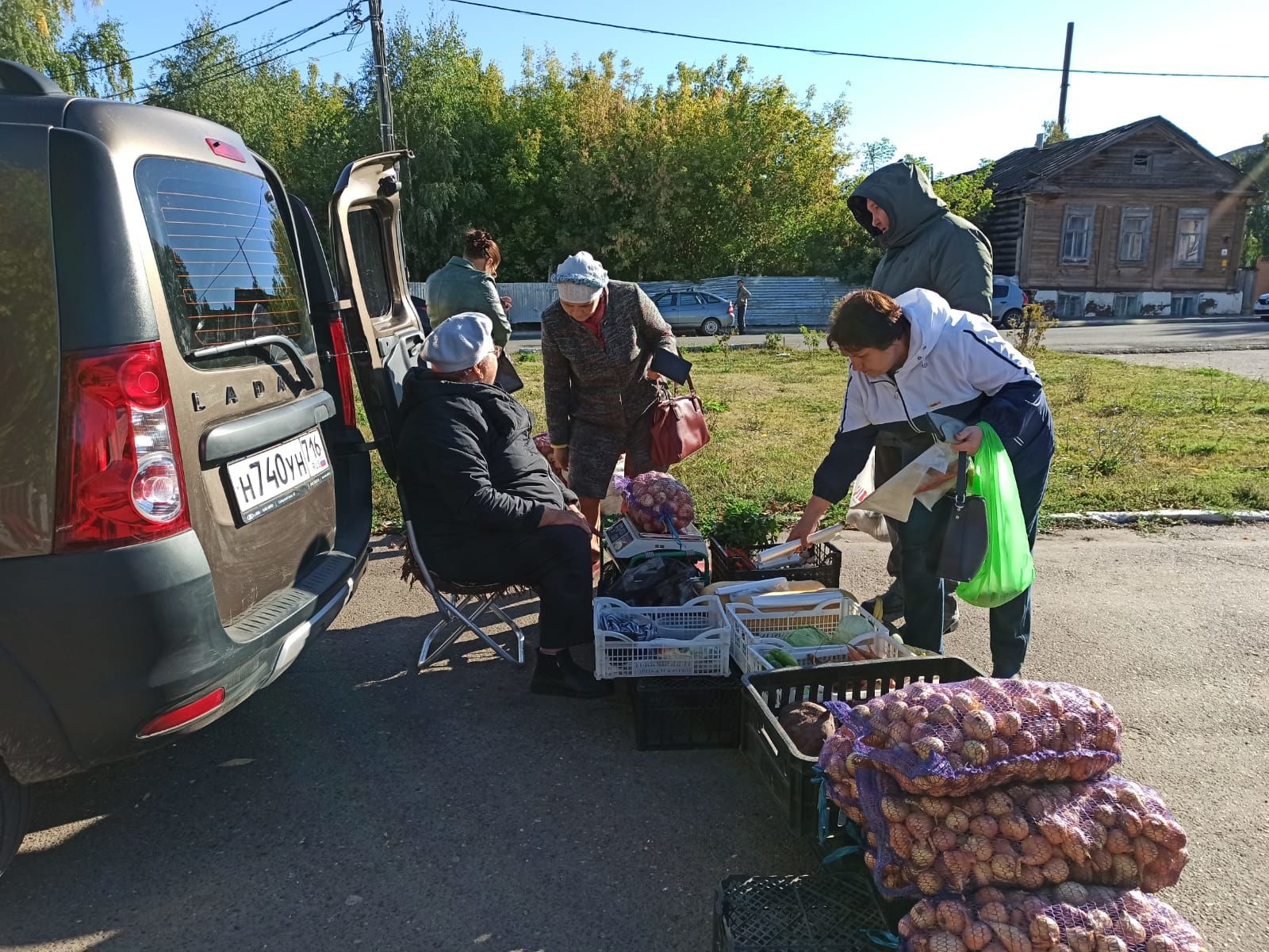 В Чистополе состоялись первые в этом году осенние сельскохозяйственные ярмарки (фоторепортаж)