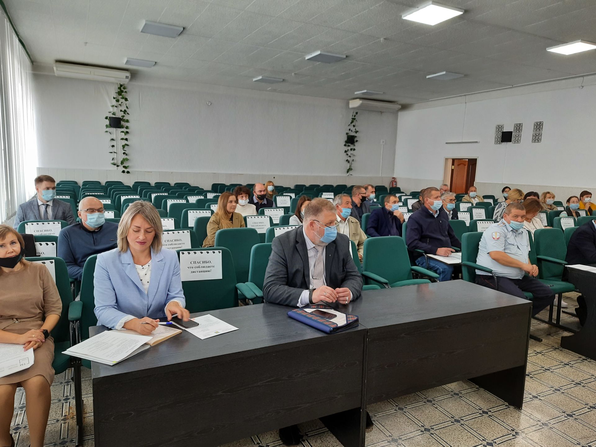 Оперативную обстановку, подписную кампанию, ход вакцинации обсудили на очередной планерке в чистопольском муниципалитете