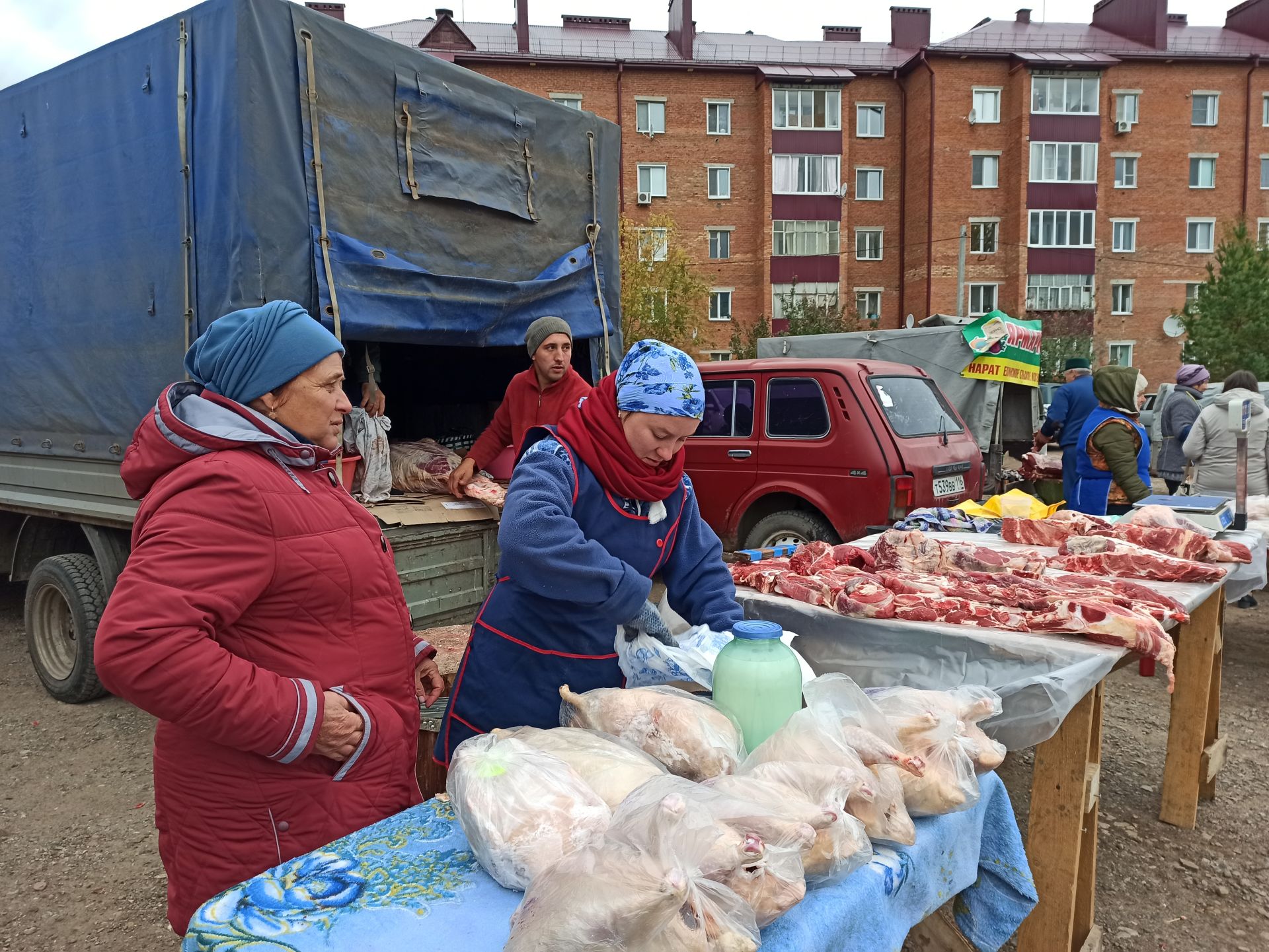 На сельхозярмарке в Чистополе особым спросом пользовались мясо и овощи