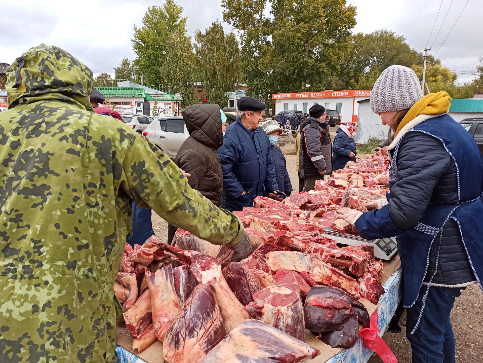 На сельхозярмарке в Чистополе особым спросом пользовались мясо и овощи