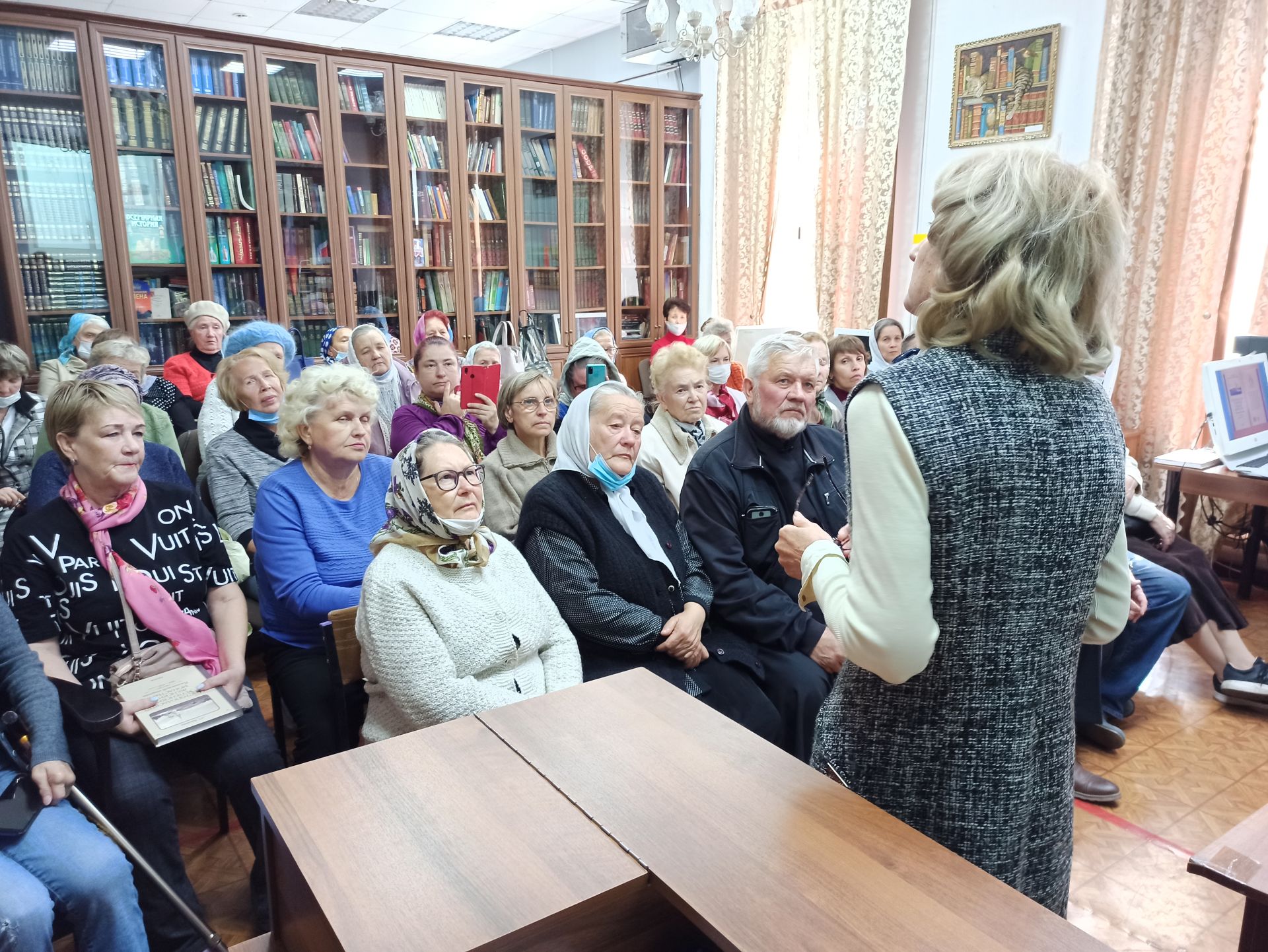 В центральной библиотеке презентовали книгу о Чистопольском Успенском женском монастыре