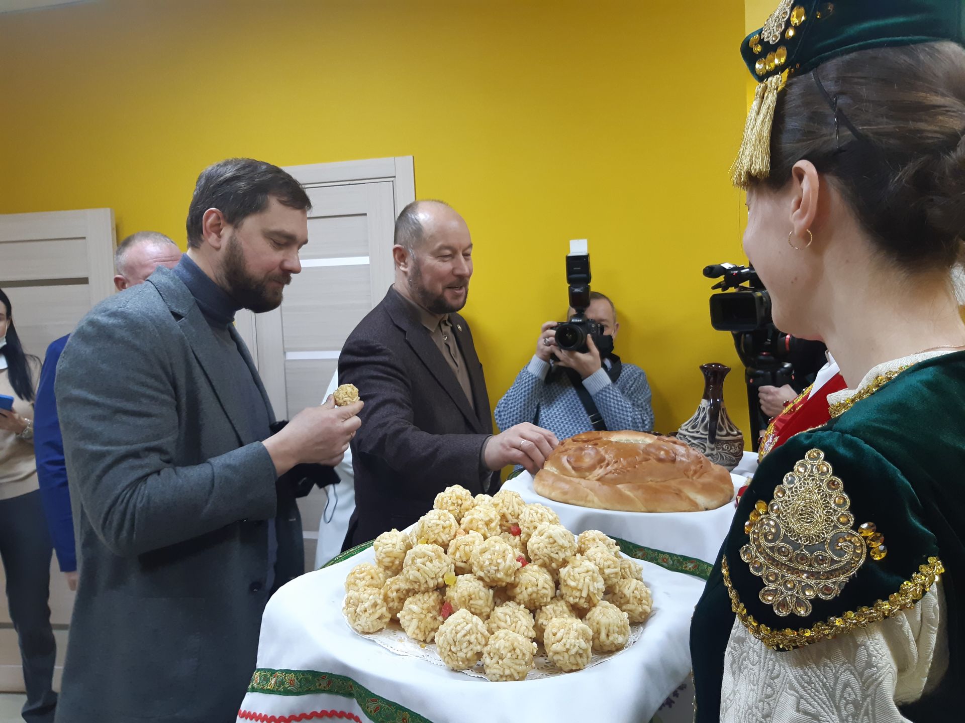 Руководитель Федерального агентства по делам национальностей исполнил новогоднюю мечту чистопольской девочки