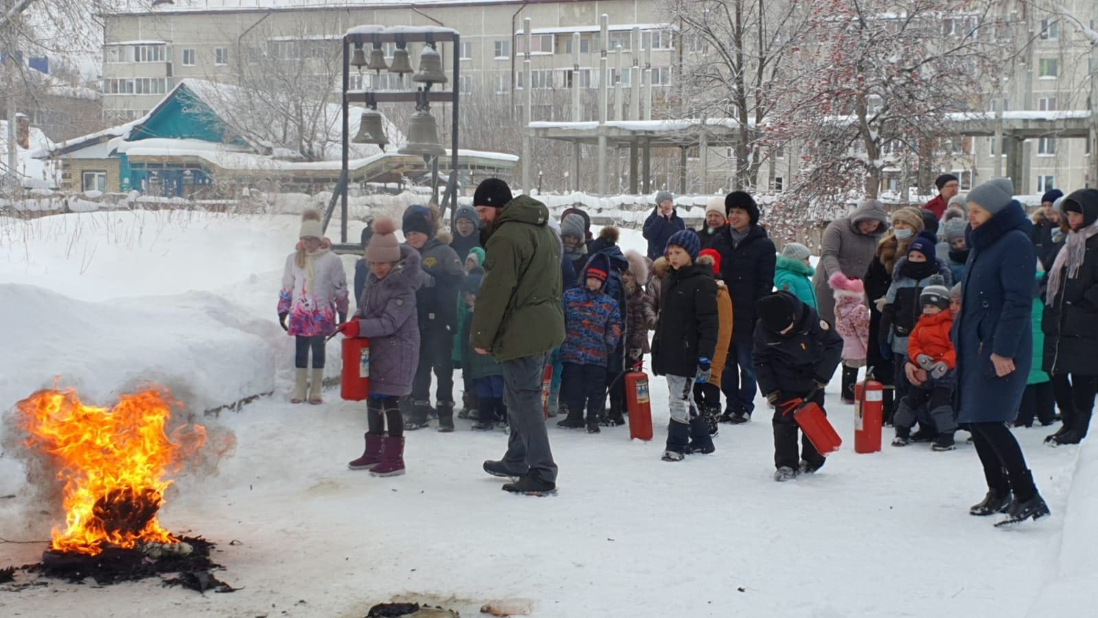 В воскресной школе Чистополя с воспитанниками провели занятие по пожарной безопасности