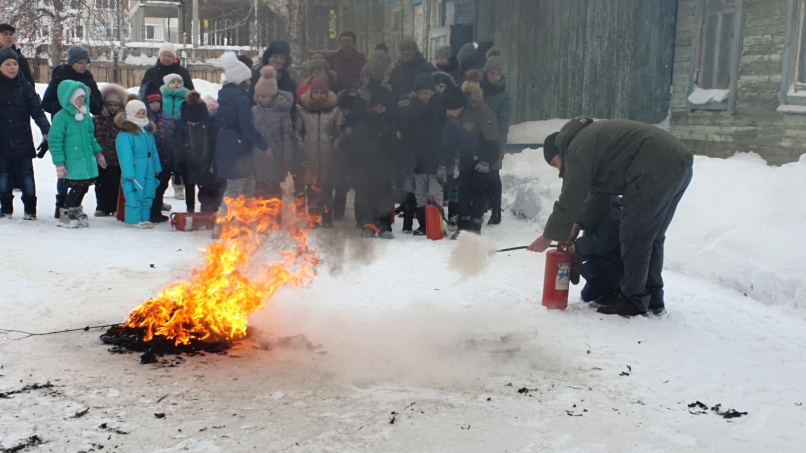 В воскресной школе Чистополя с воспитанниками провели занятие по пожарной безопасности