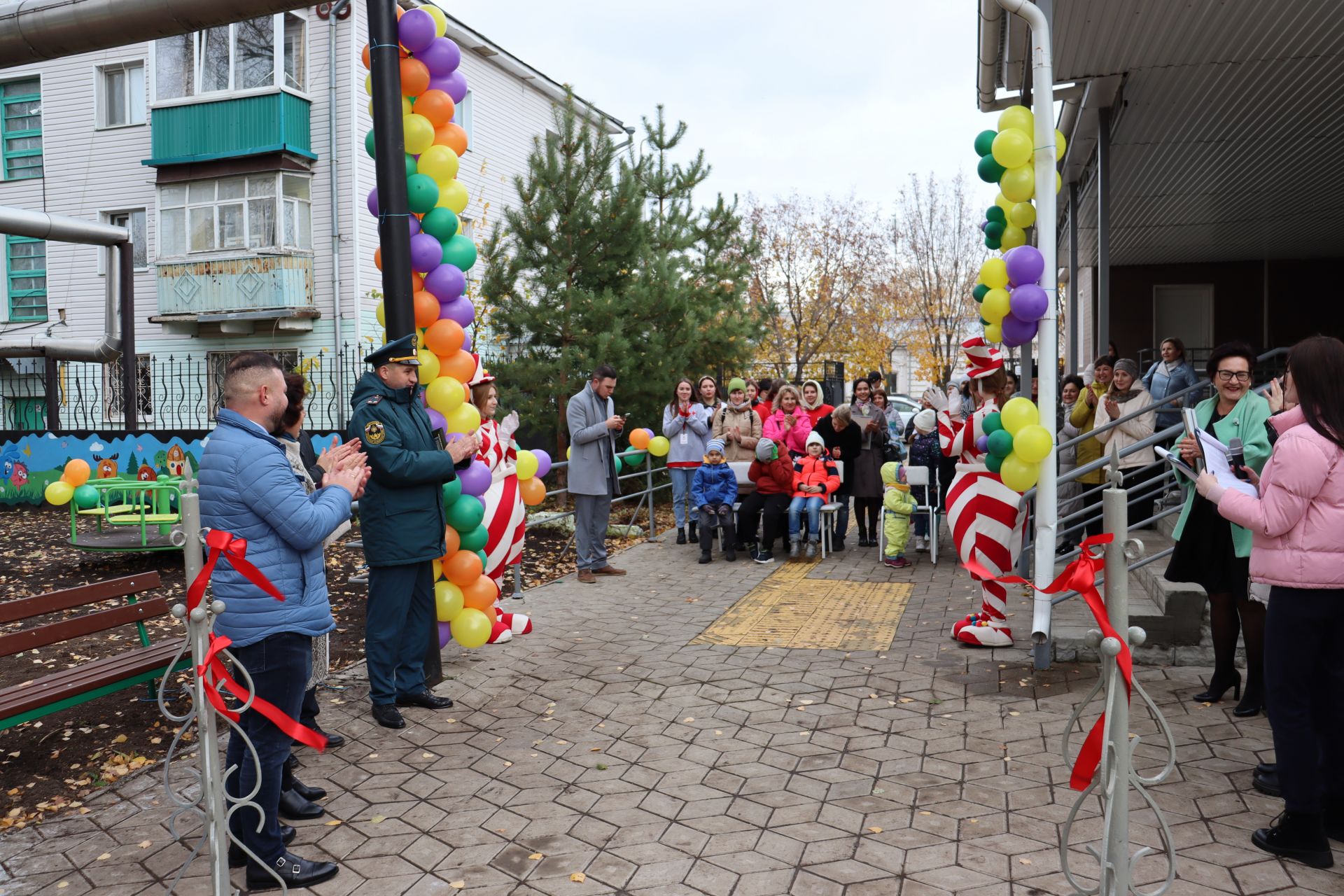 В Чистополе при реабилитационном центре открыли игровую площадку