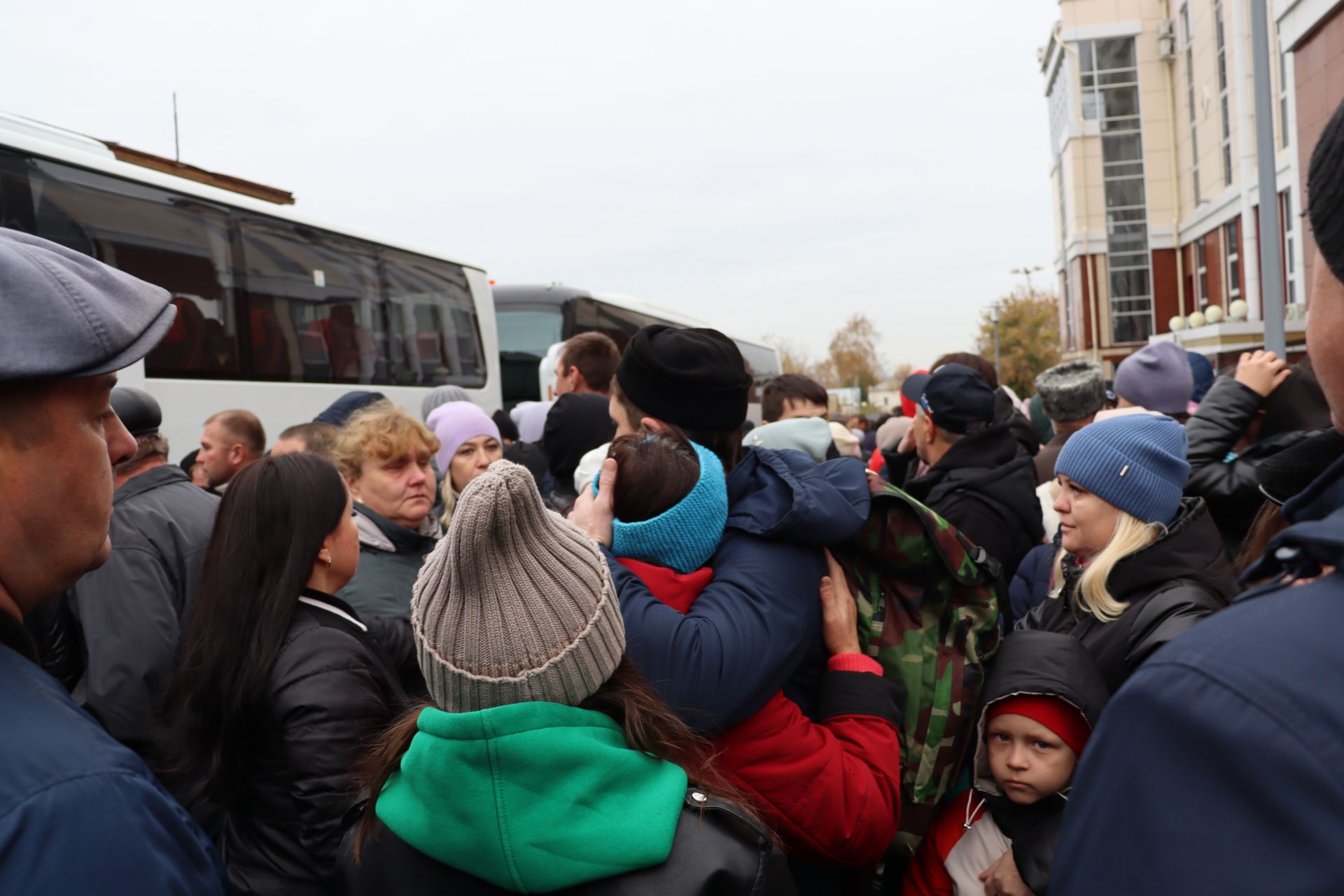 В Чистополе вновь состоялась отправка мобилизованных (ФОТОРЕПОРТАЖ)