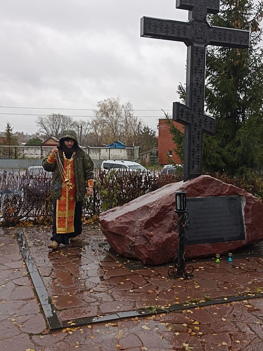 На чистопольском кладбище молитвенно почтили память жертв политических репрессий