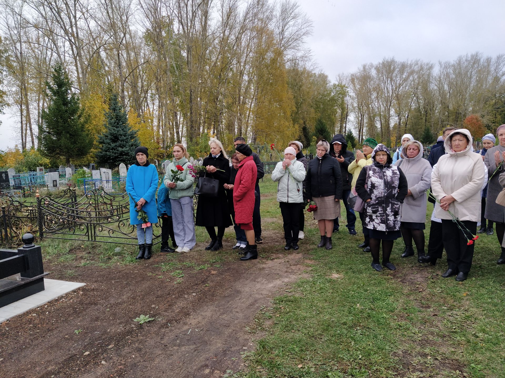 В Чистополе состоялось открытие памятника на могиле известного учителя Розы Харитоновой