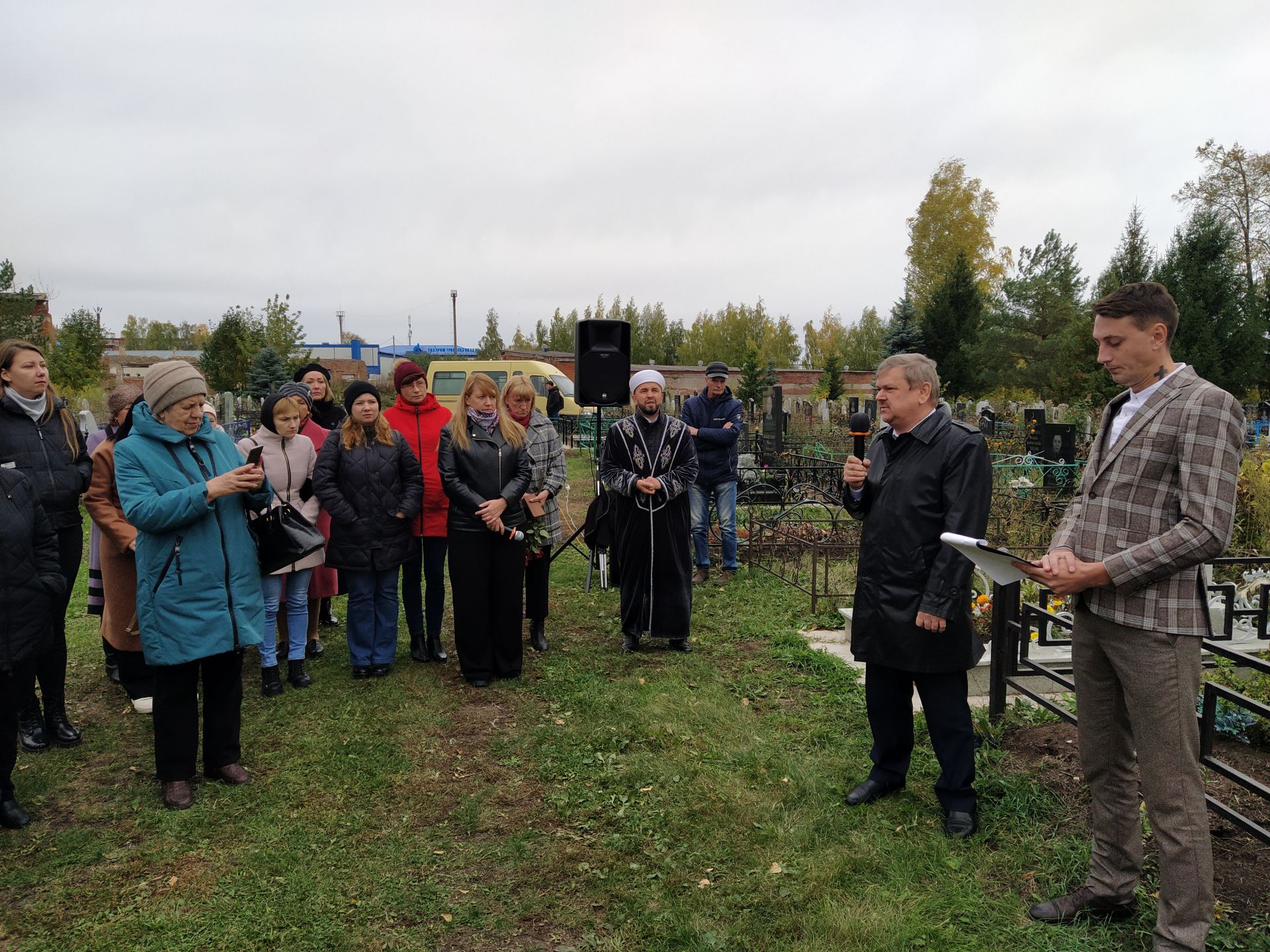 В Чистополе состоялось открытие памятника на могиле известного учителя Розы Харитоновой