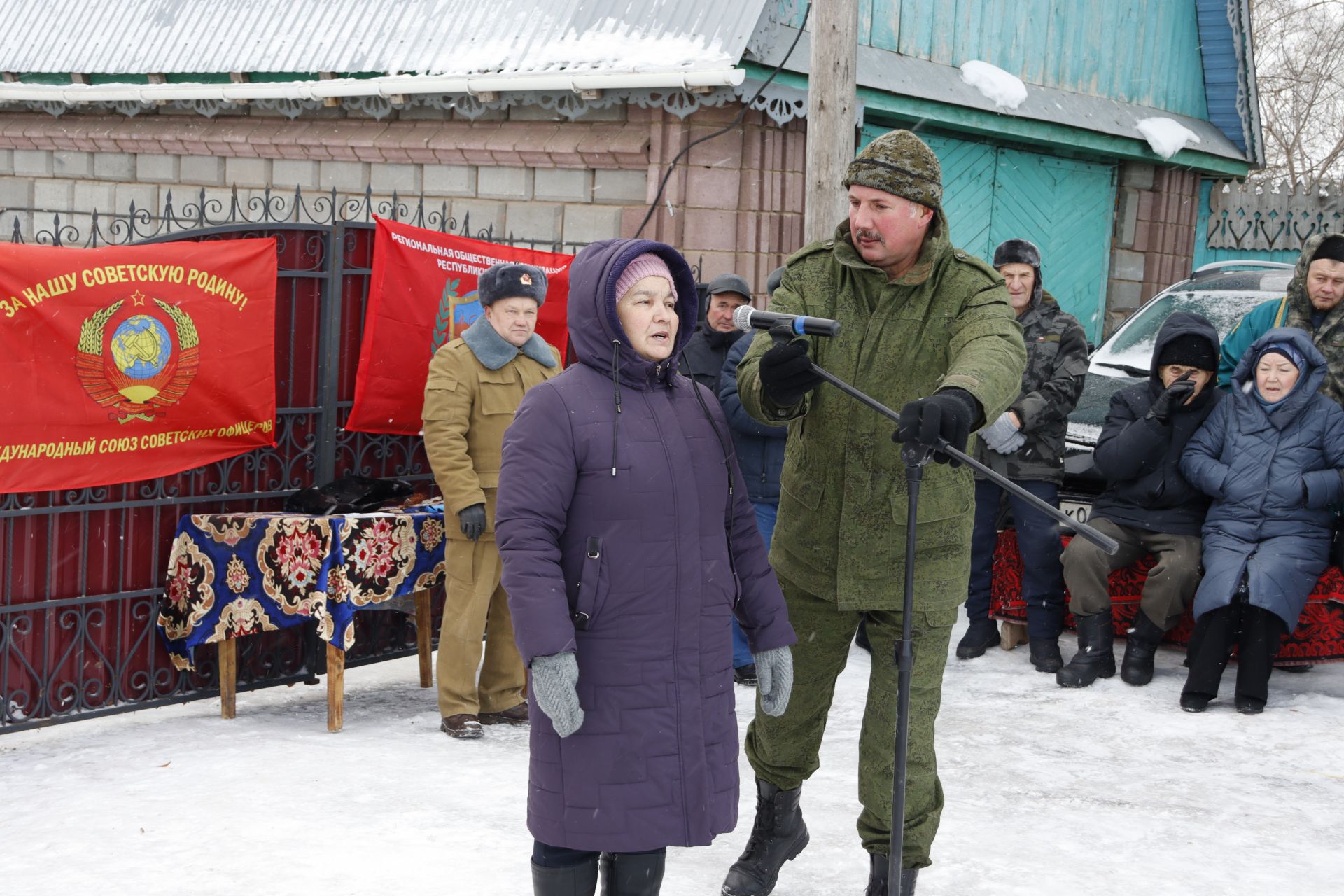 В селе Татарское Адельшино открыли мемориальную доску воину-афганцу