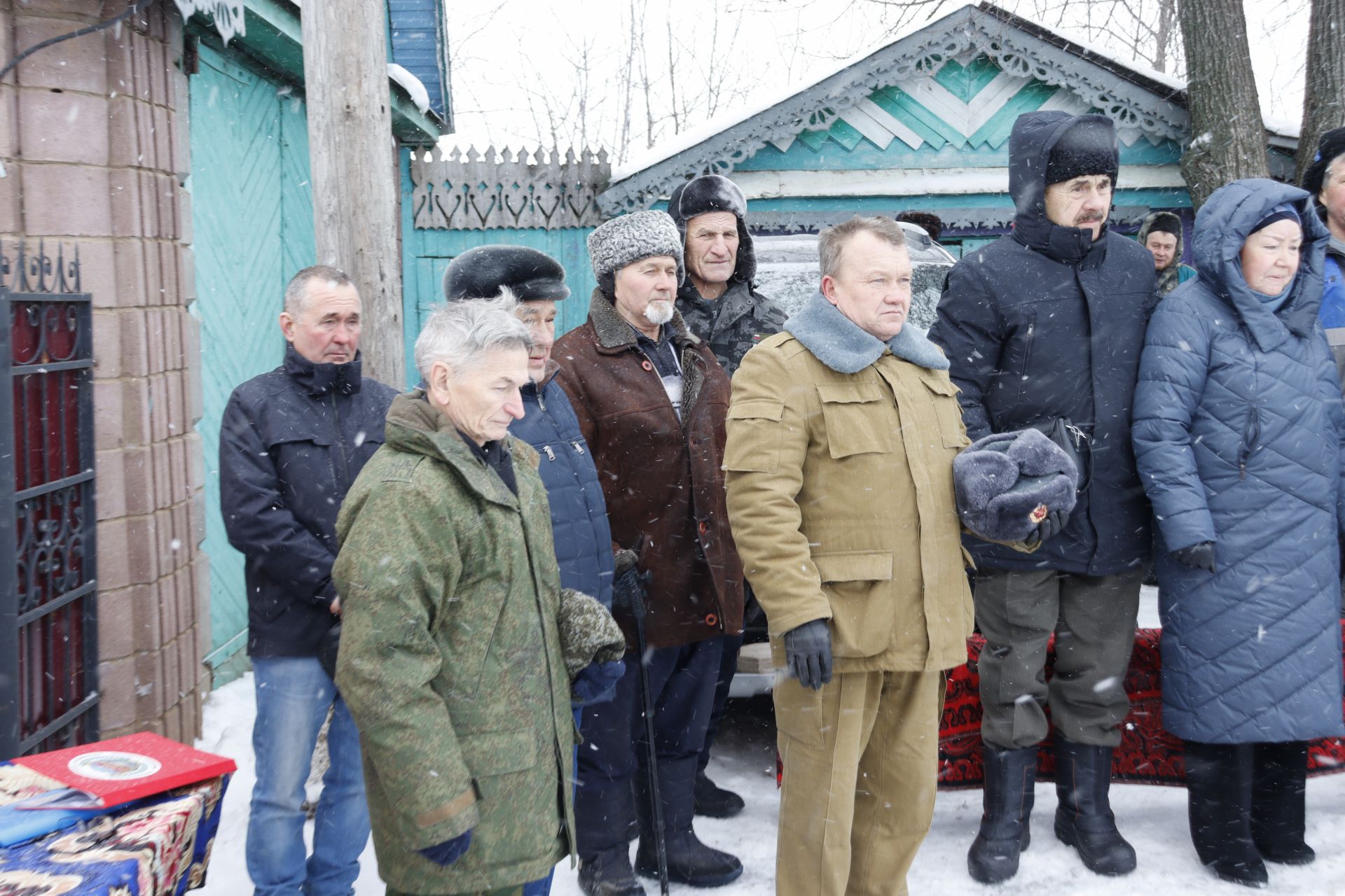 В селе Татарское Адельшино открыли мемориальную доску воину-афганцу