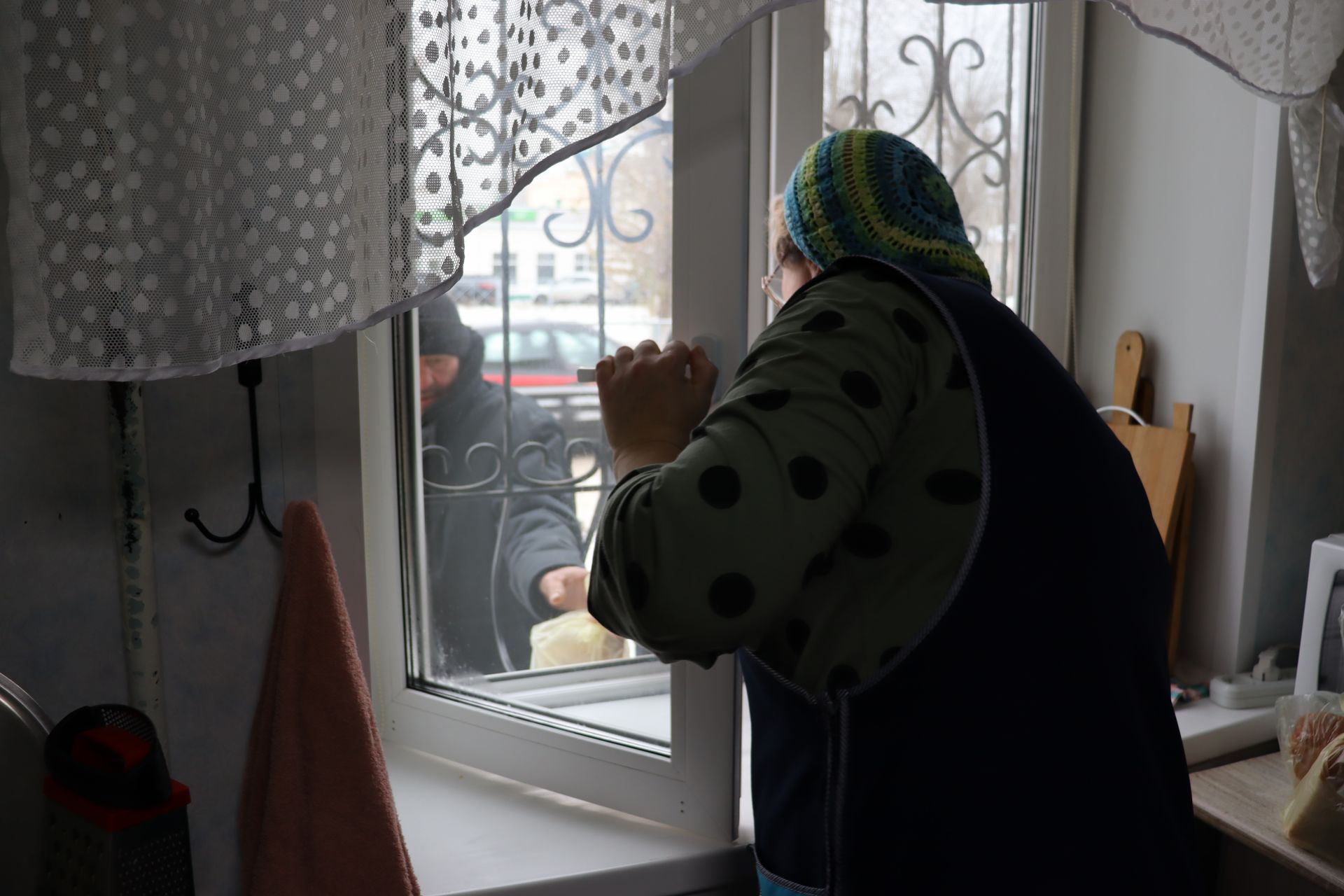 В социальной столовой при чистопольском храме организовали горячее питание для нуждающихся