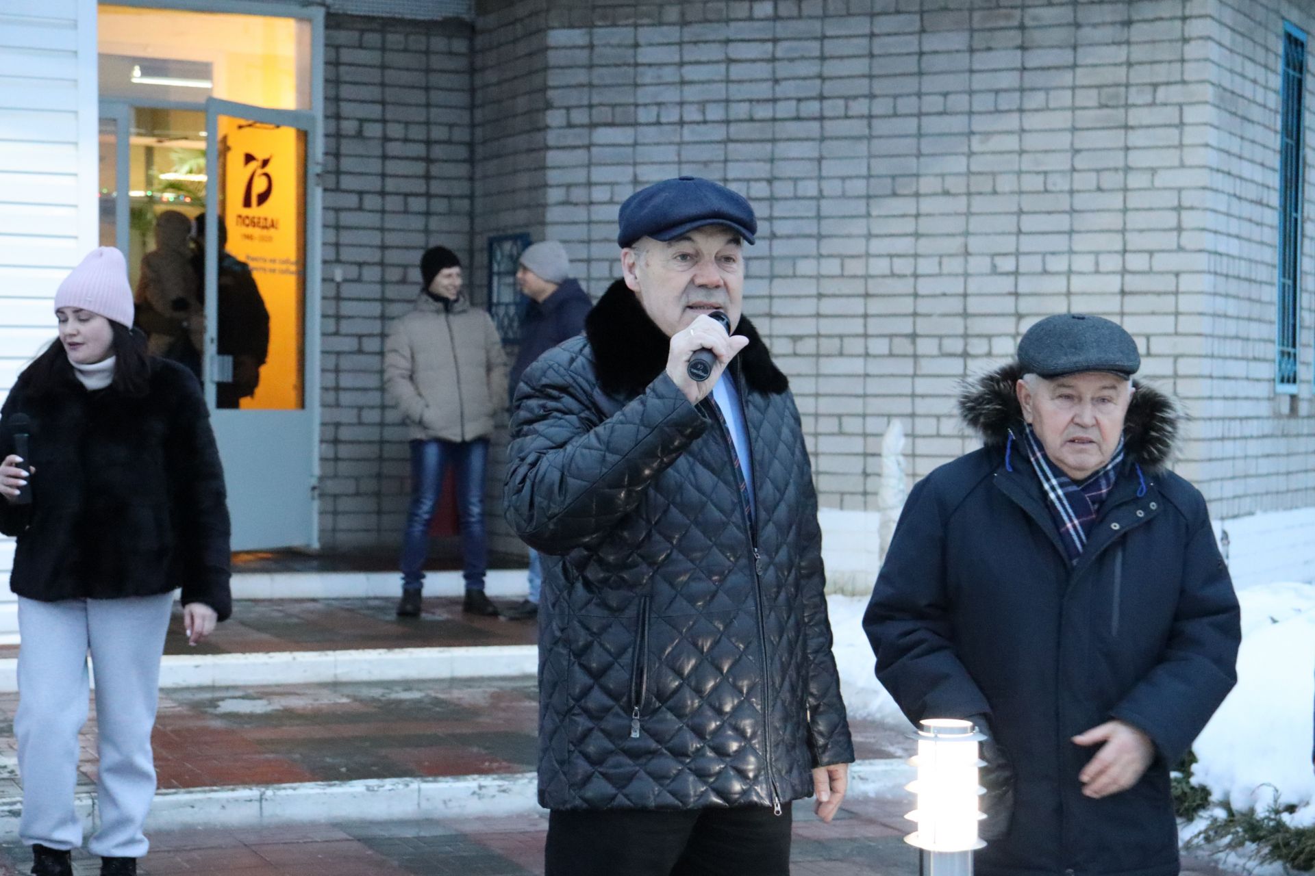 В Чистополе состоялось открытие самой необычной елки города (Фоторепортаж)