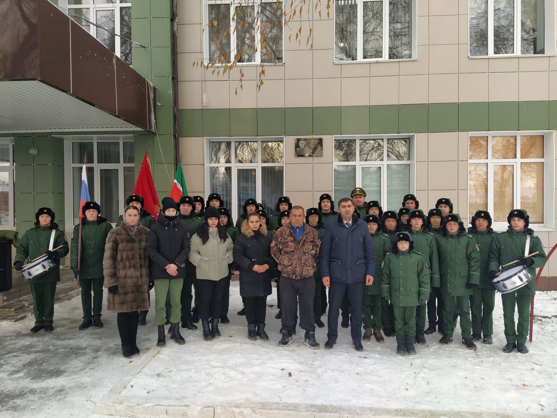 В Чистополе открыли мемориальную доску в память об участнике спецоперации Сергее Тимофеенко