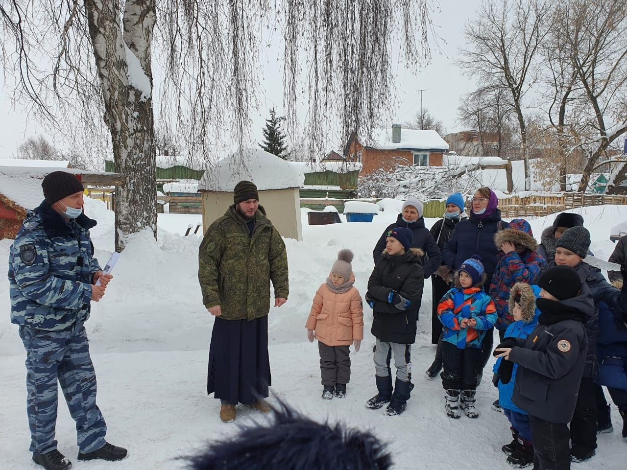 Воспитанникам воскресной школы рассказали, как обезопасить себя от бродячих собак