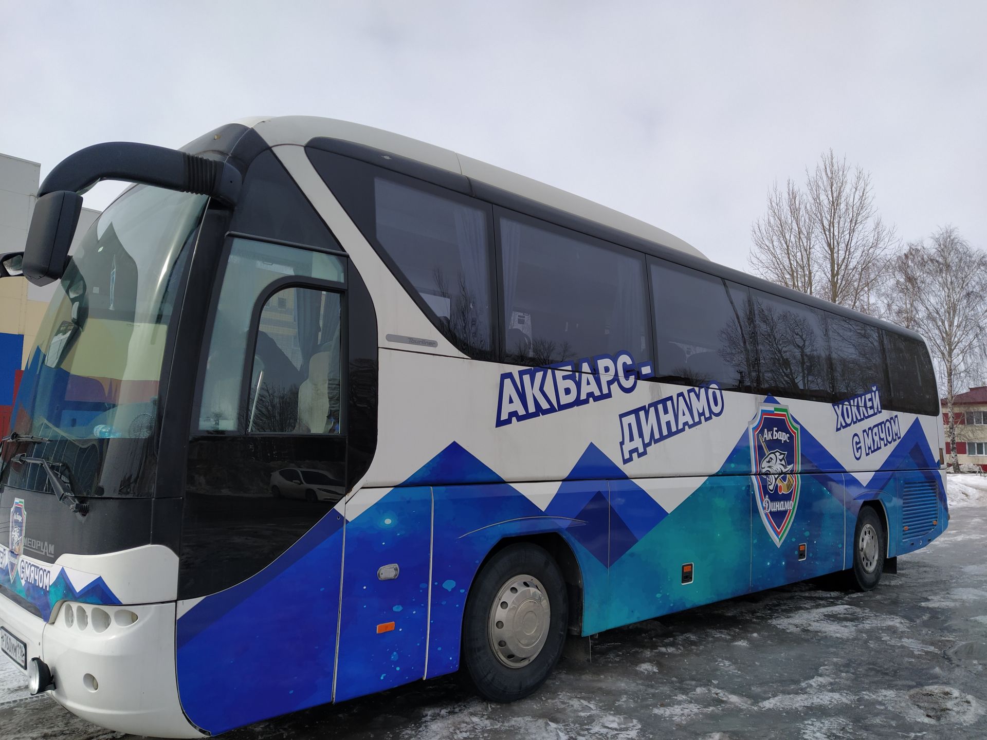 Три команды встретились на чистопольском льду в товарищеском матче по хоккею с мячом