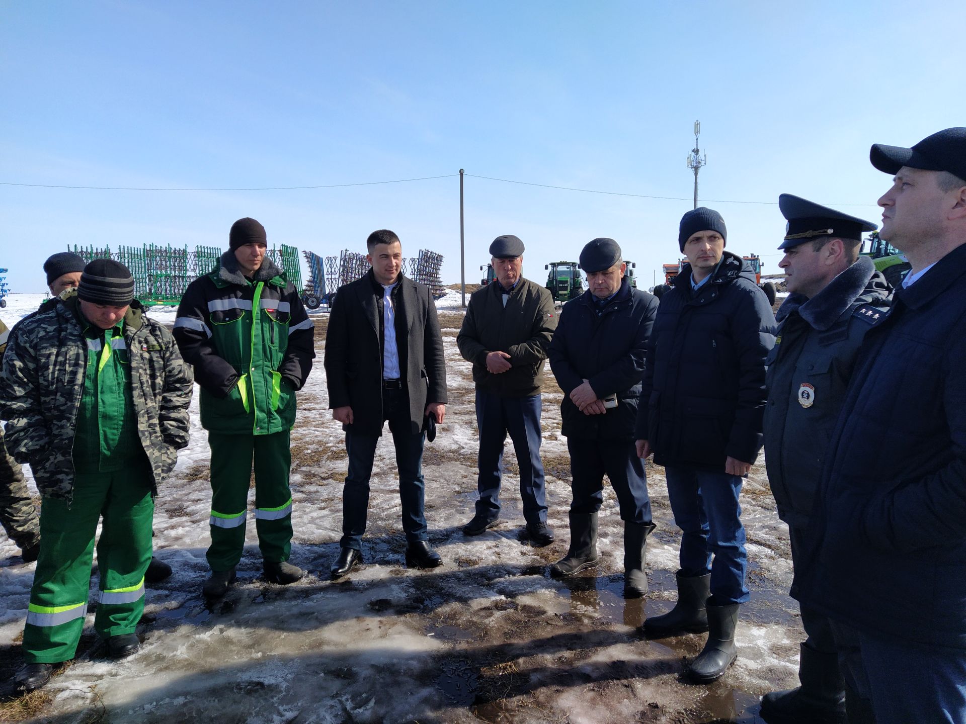 В Чистополе проверили готовность техники к посевным работам