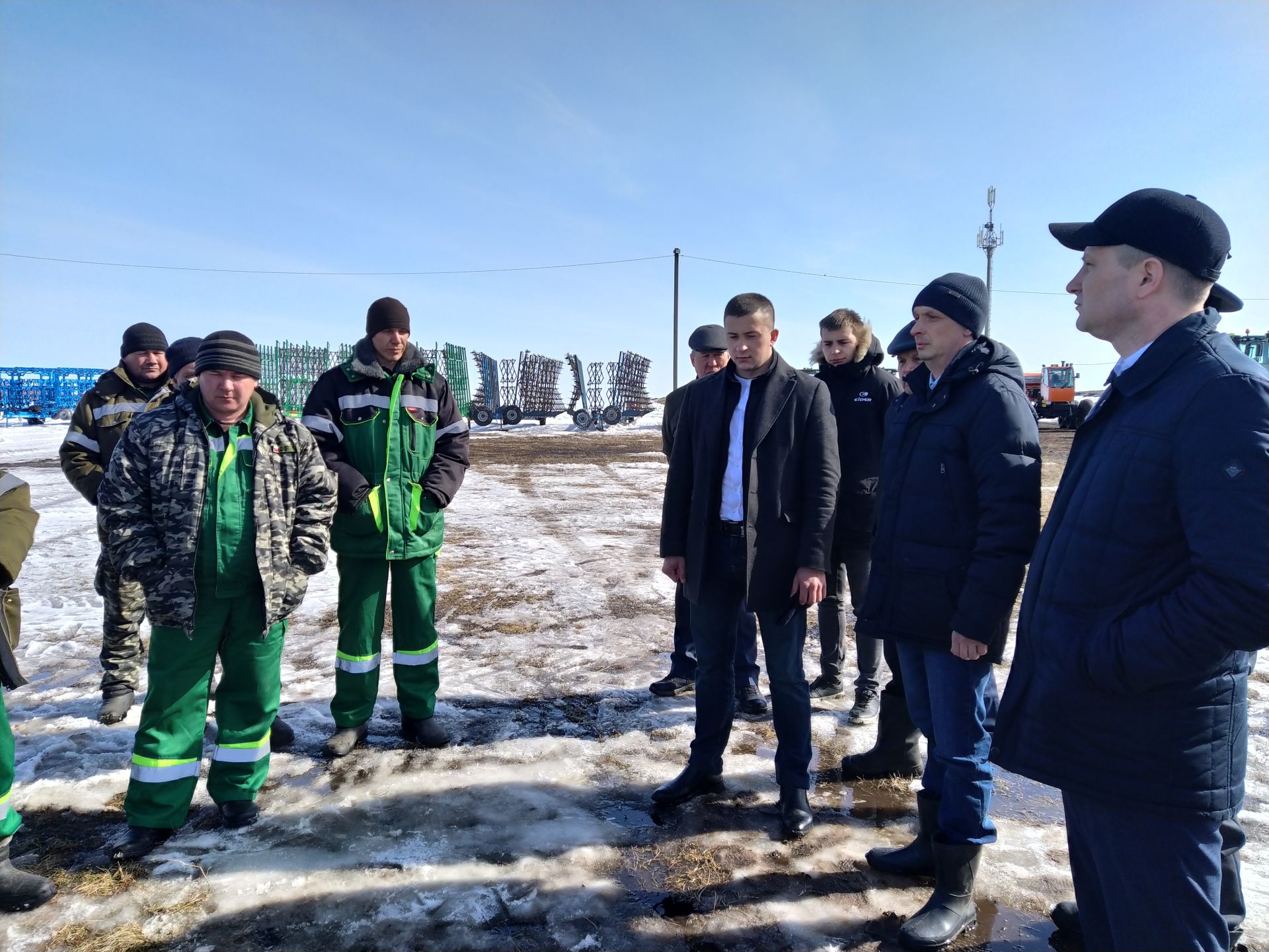 В Чистополе проверили готовность техники к посевным работам