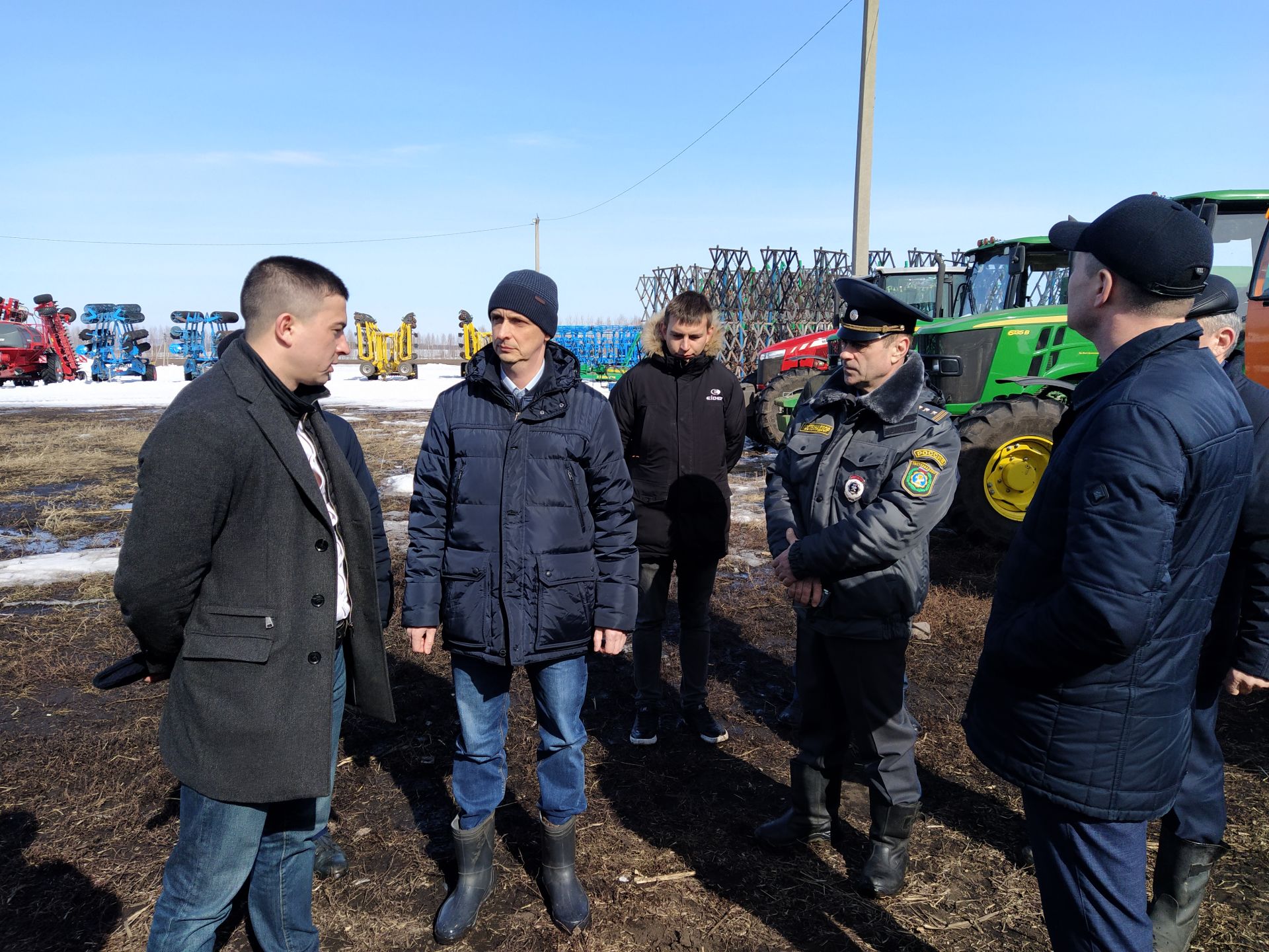 В Чистополе проверили готовность техники к посевным работам