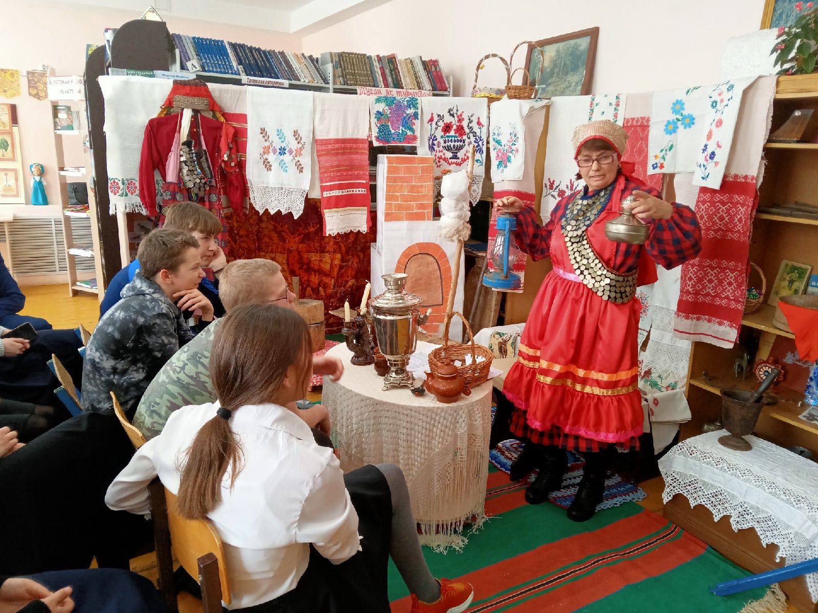 Юные жители чистопольского села окунулись в мир старины