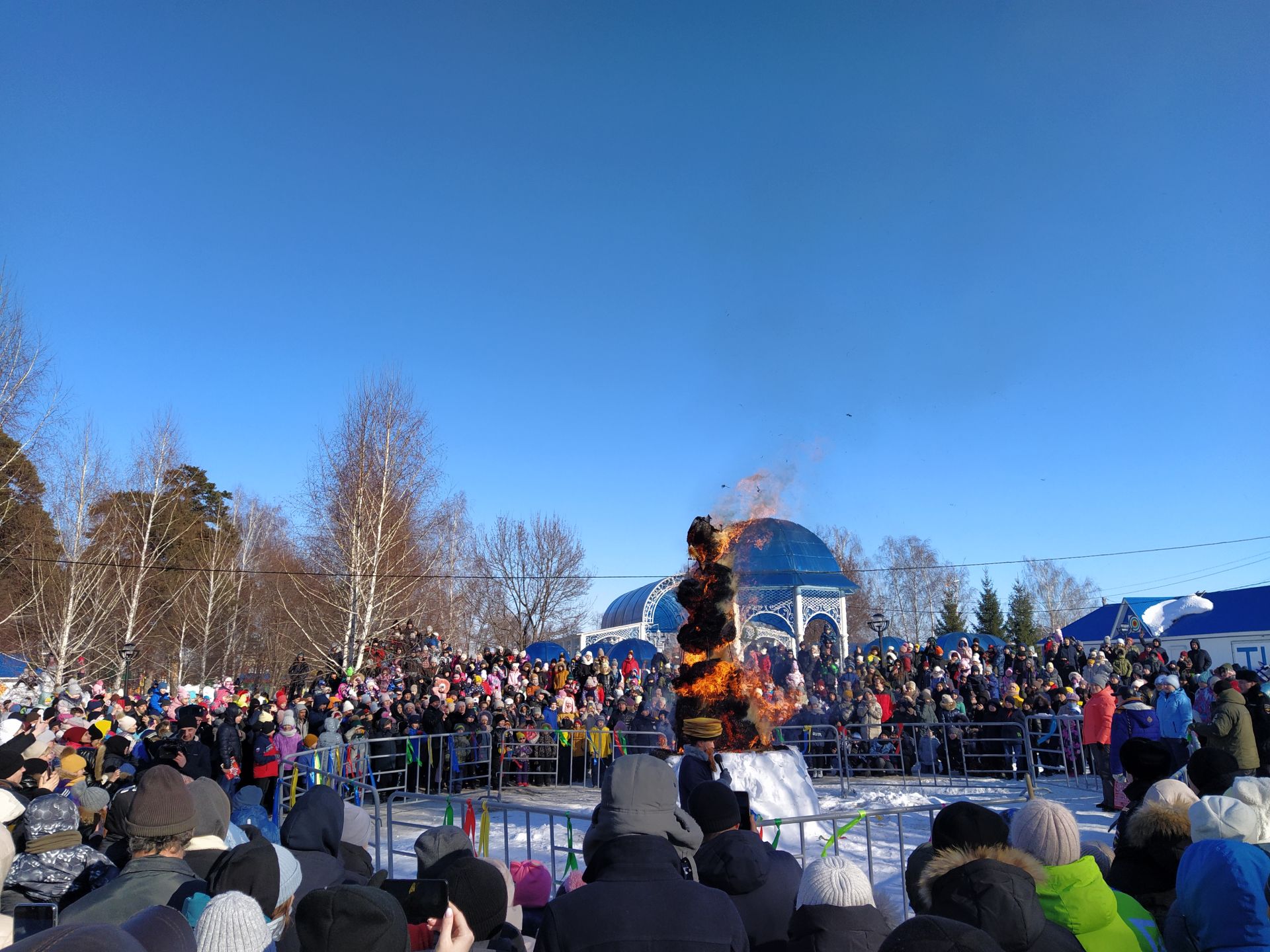 В Чистополе весело отпраздновали Масленицу (ФОТОРЕПОРТАЖ)