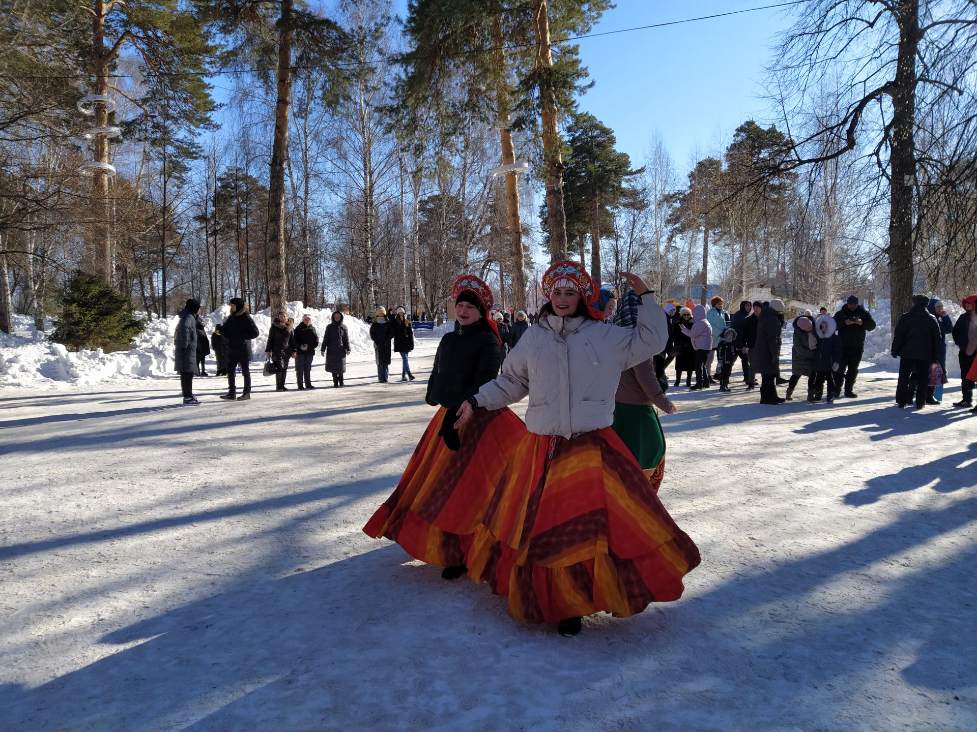 В Чистополе весело отпраздновали Масленицу (ФОТОРЕПОРТАЖ)