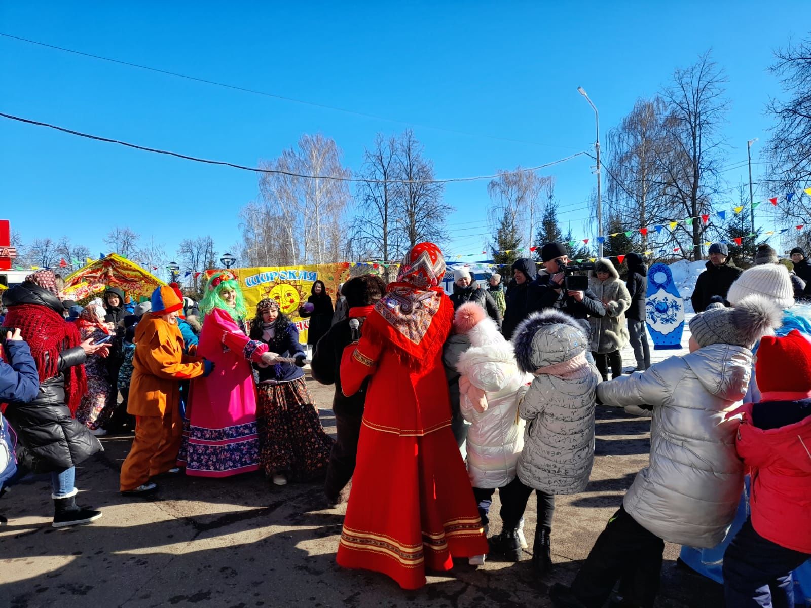 В Чистополе весело отпраздновали Масленицу (ФОТОРЕПОРТАЖ)