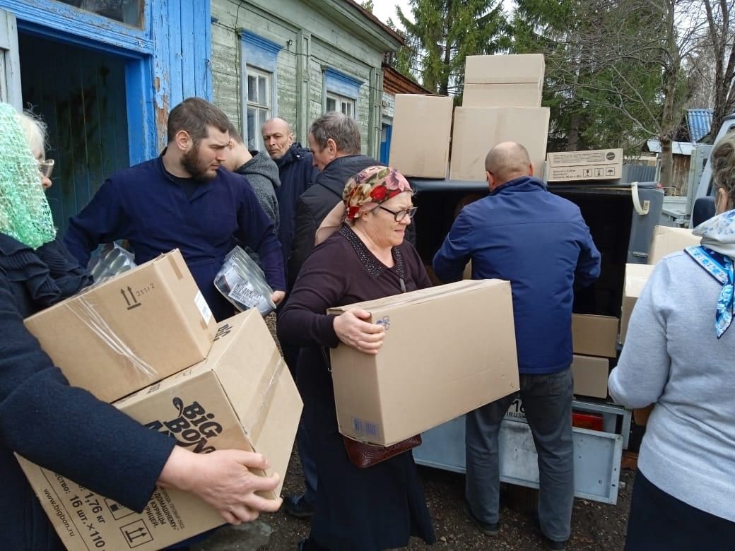 Чистопольская епархия отправила партию гуманитарной помощи курсантам Казанского танкового училища