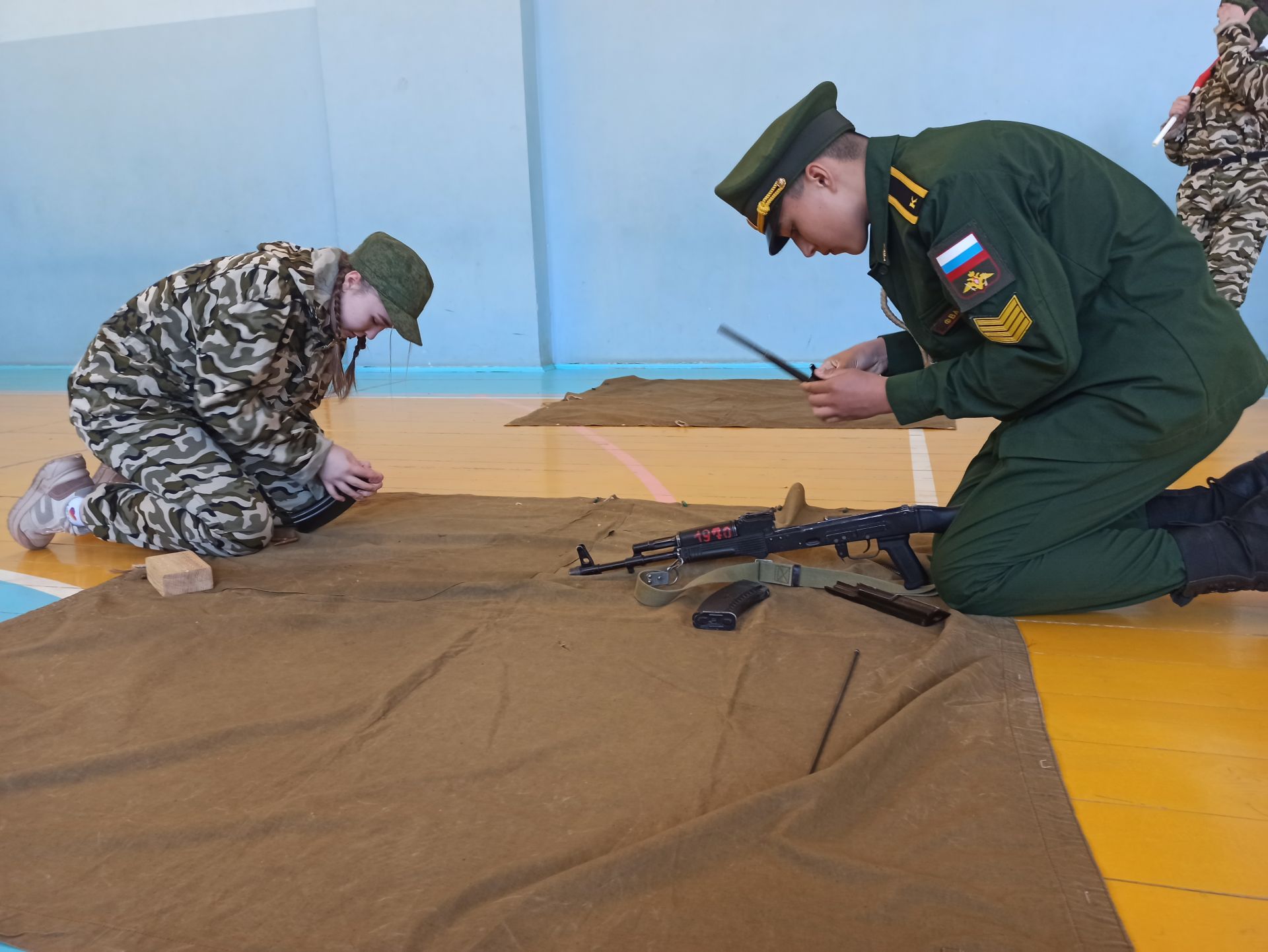 Чистопольские школьники боролись за победу в военно-спортивной игре «Зарница-2022» (Фоторепортаж)