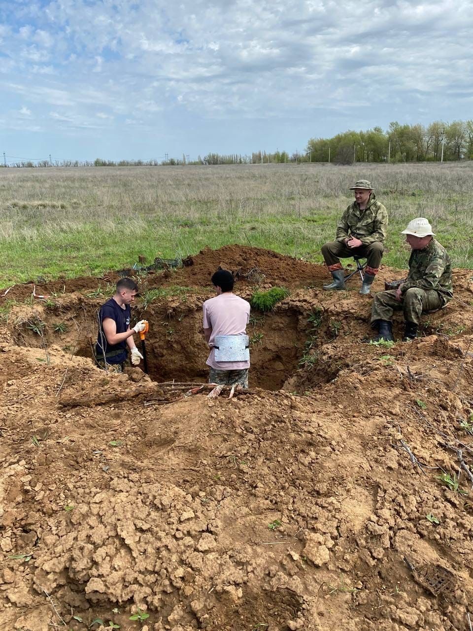 На «Вахте памяти» в Волгоградской области чистопольские поисковики обнаружили останки нескольких солдат и детали самолета