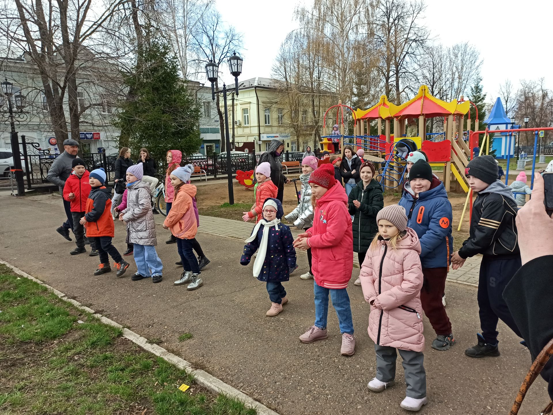 В Чистополе состоялся пасхальный фестиваль «Красная горка» (фоторепортаж)