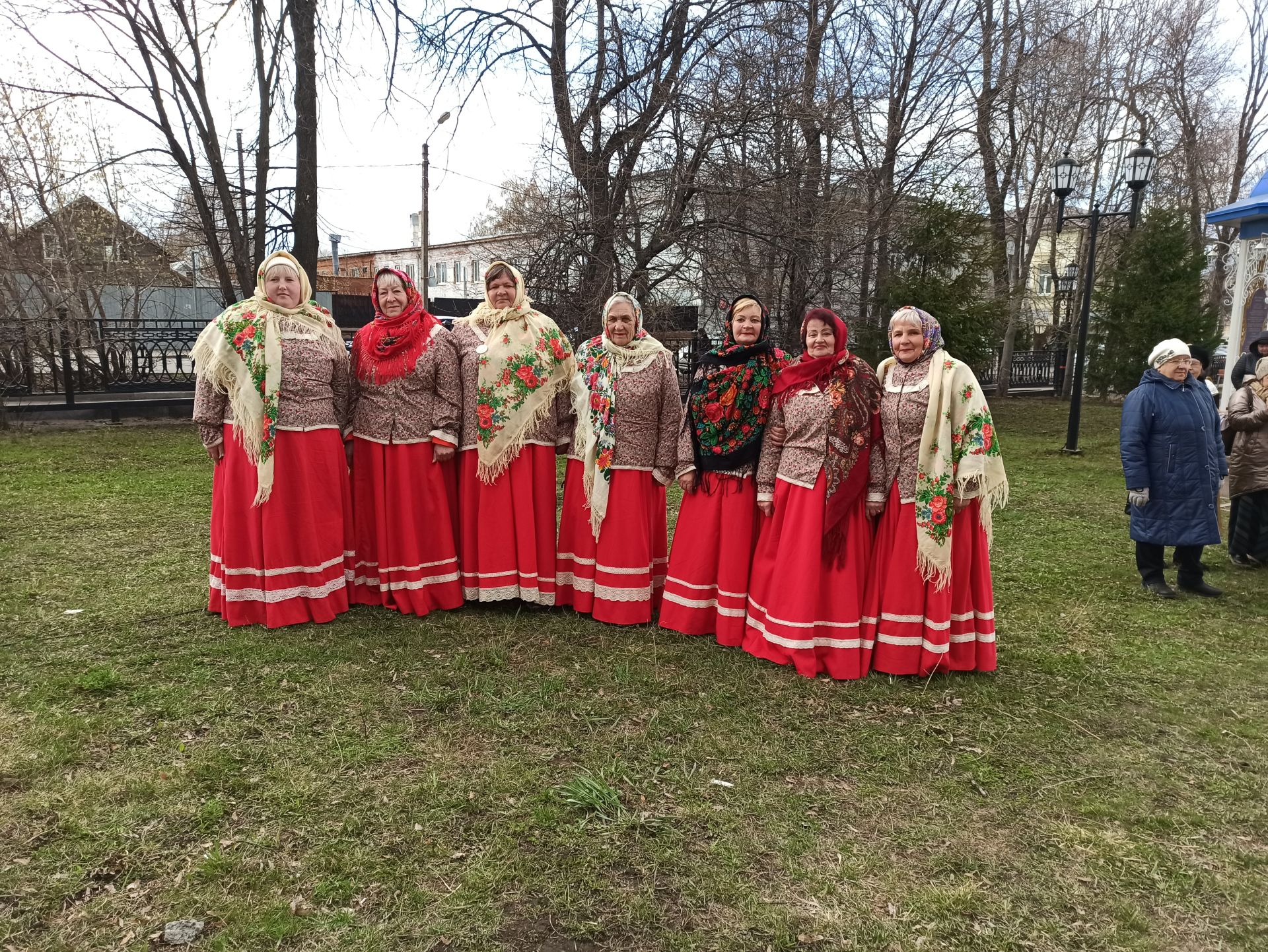 В Чистополе состоялся пасхальный фестиваль «Красная горка» (фоторепортаж)