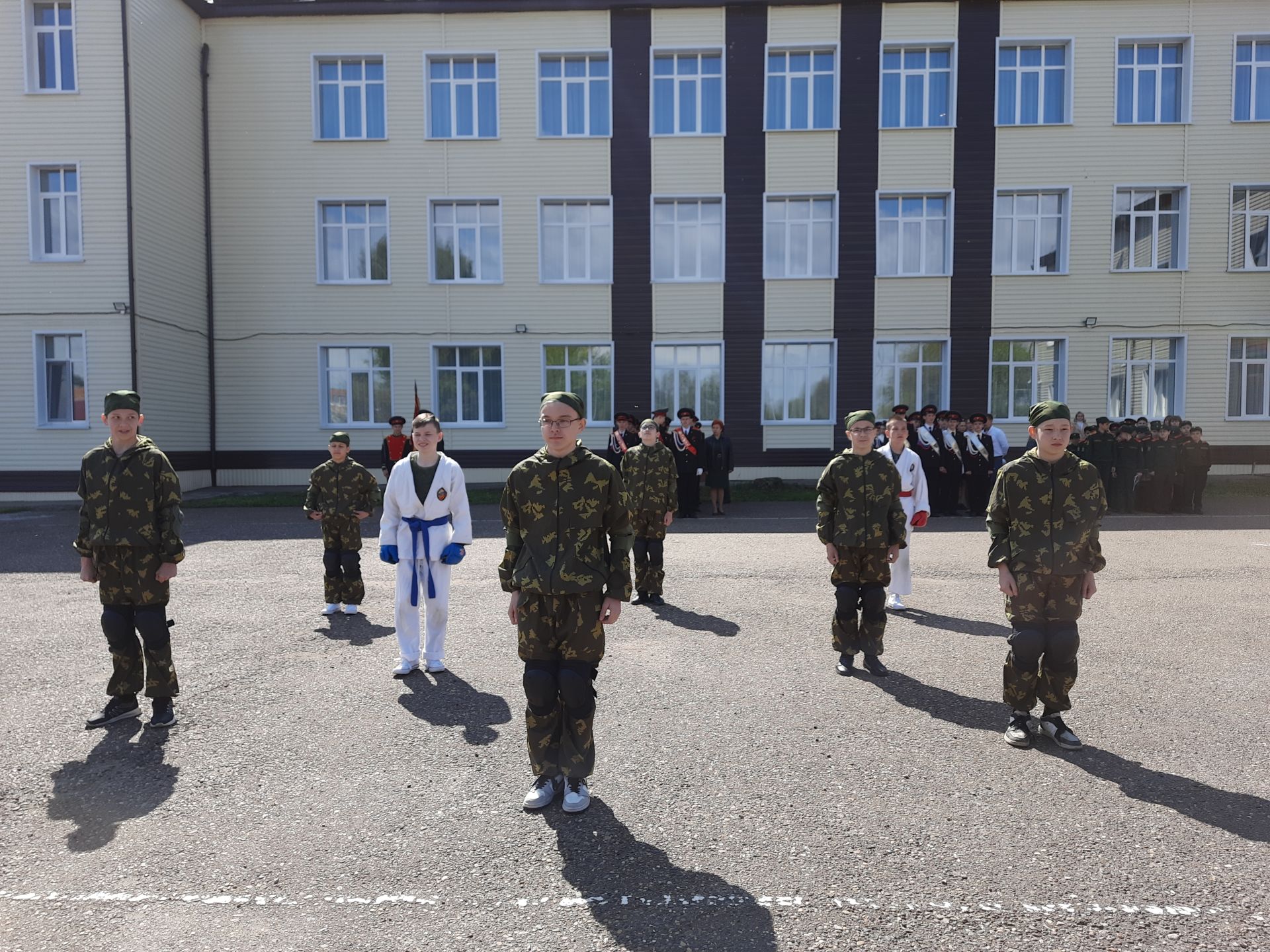 Чистопольские кадеты простились со знаменем родной школы