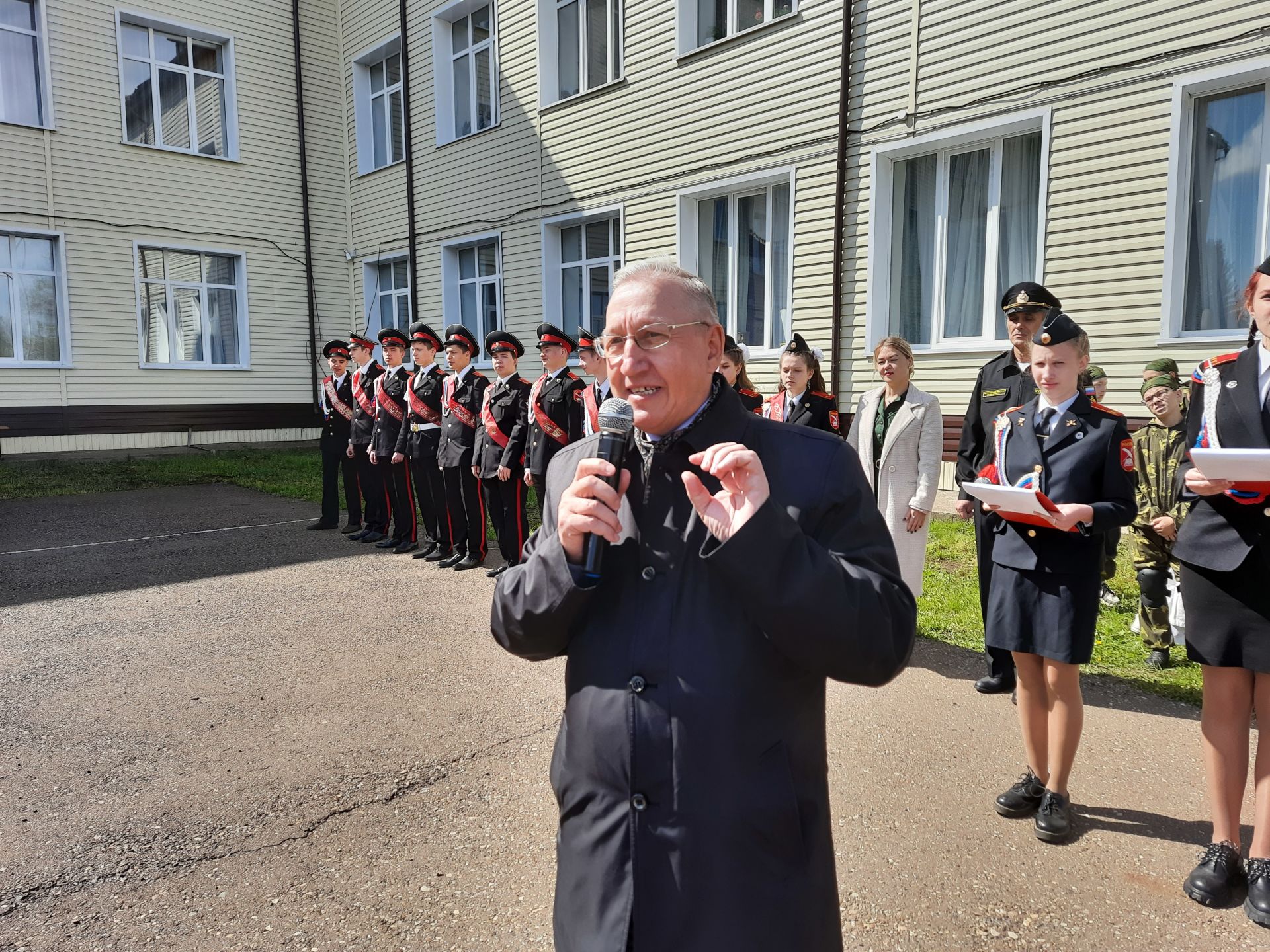 Чистопольские кадеты простились со знаменем родной школы