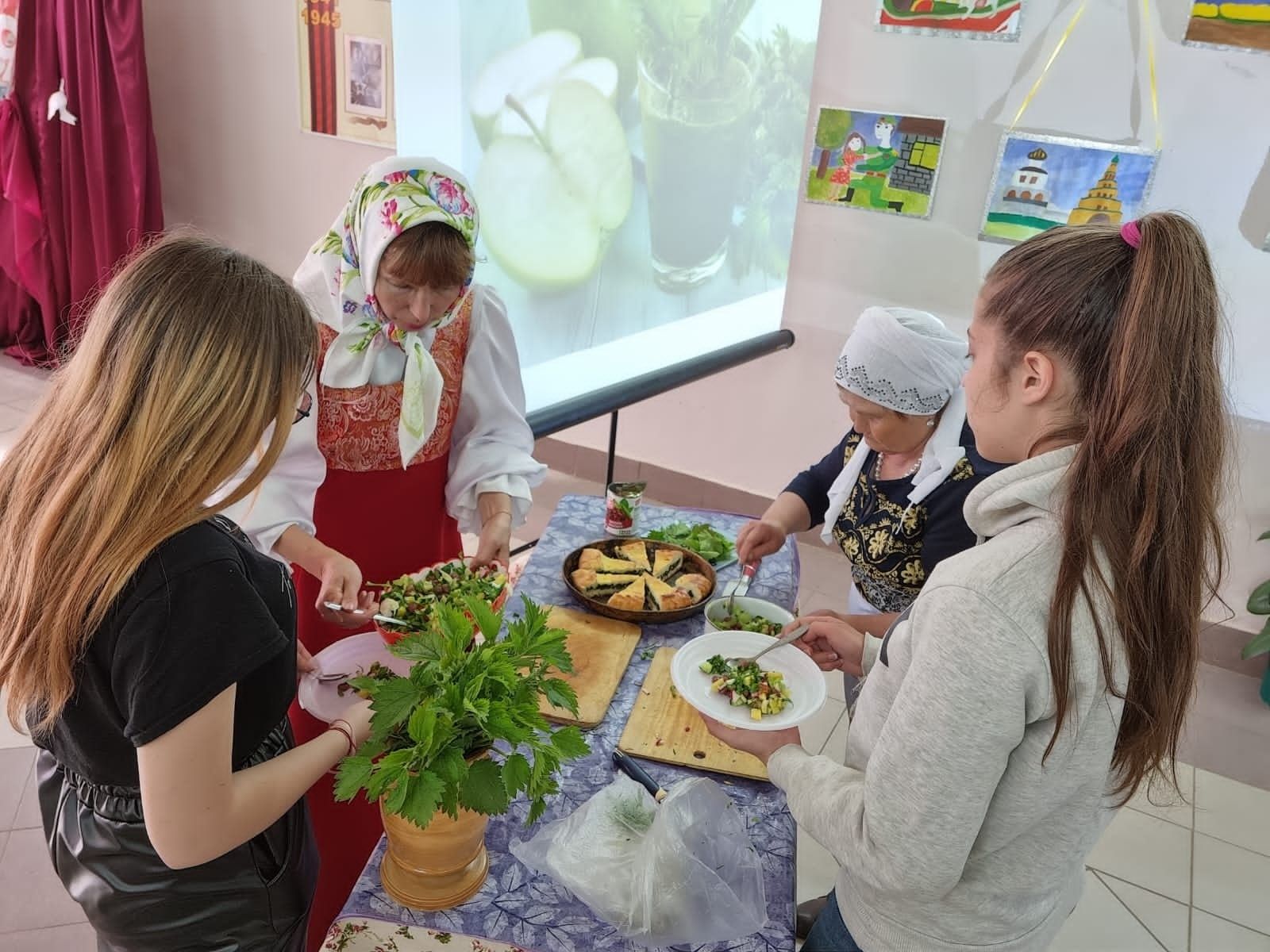 Витаминное мероприятие: в чистопольском селе прошел «Крапивник»