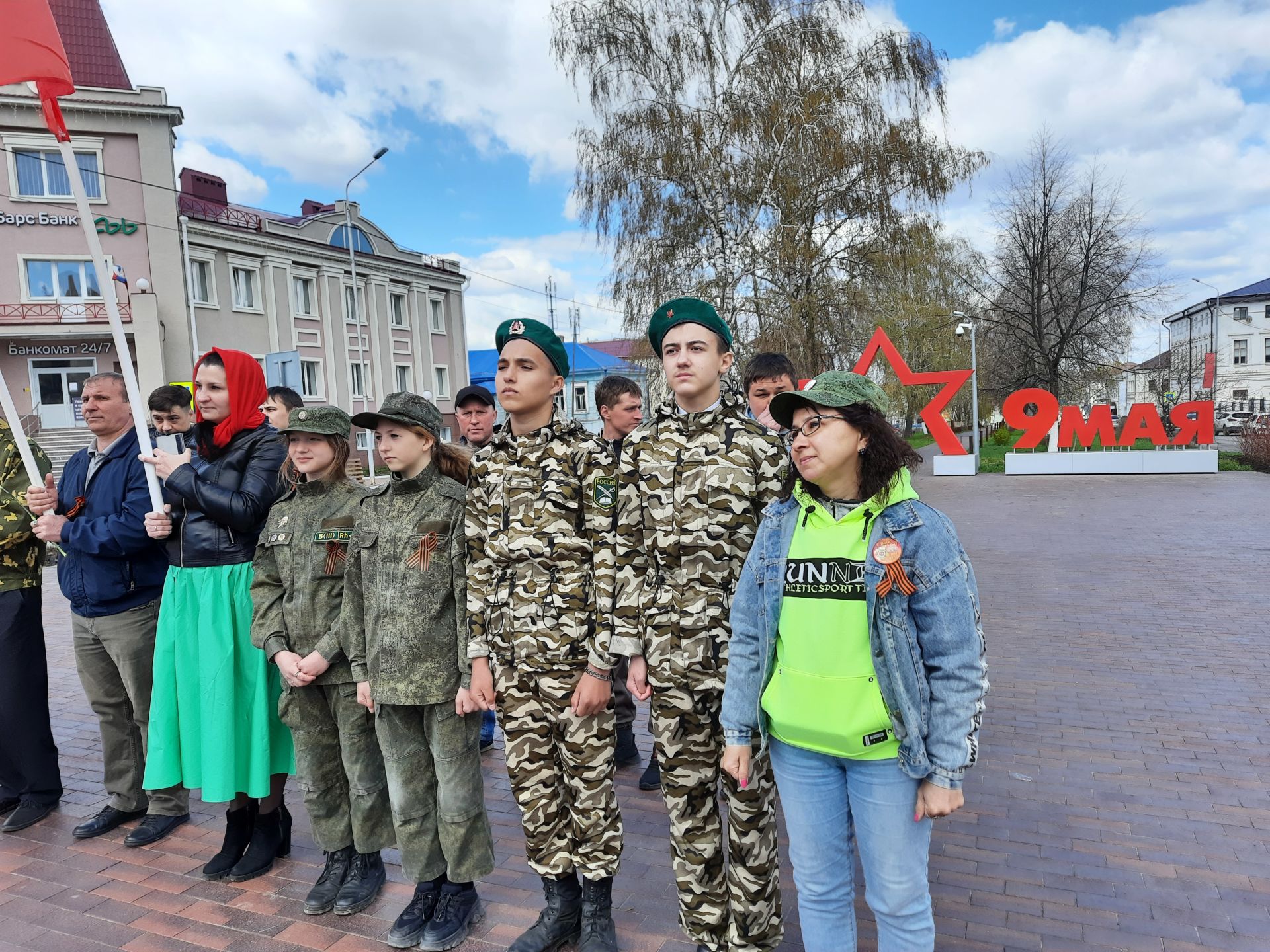 В преддверии Дня Победы в Чистополе провели массовый автопробег (Фоторепортаж)