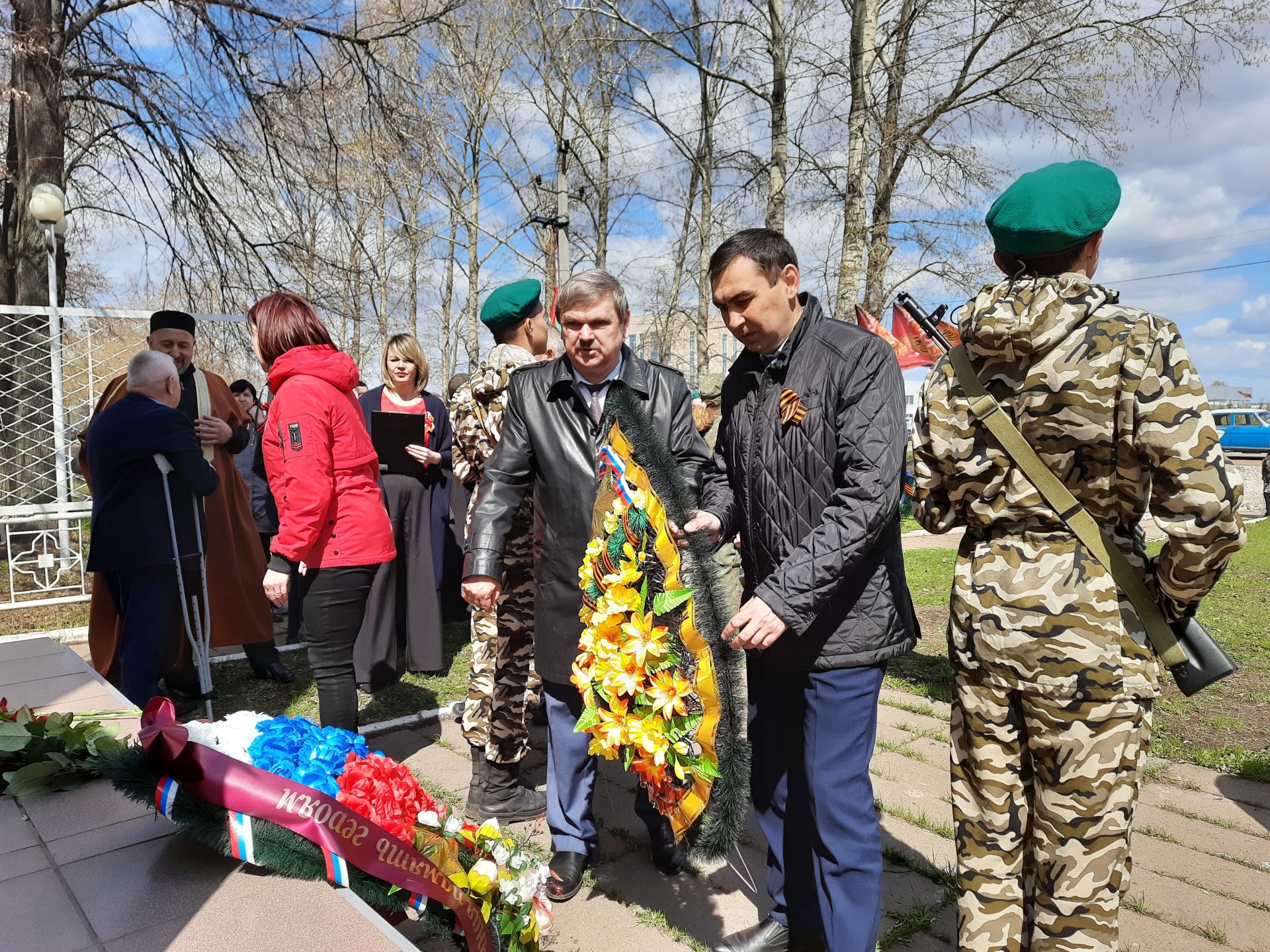 В преддверии Дня Победы в Чистополе провели массовый автопробег (Фоторепортаж)